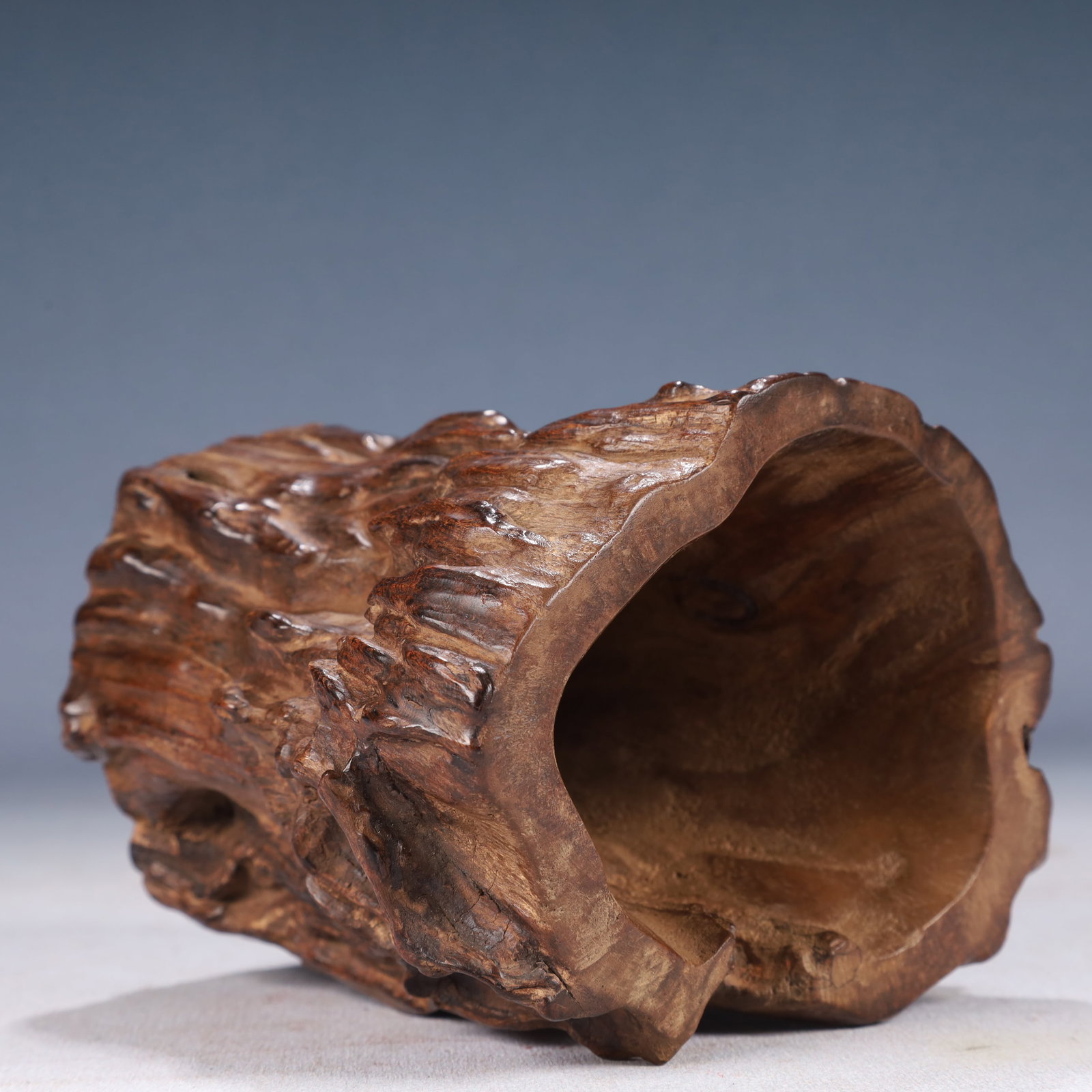 An Exquisite Root Brush Pot - 7