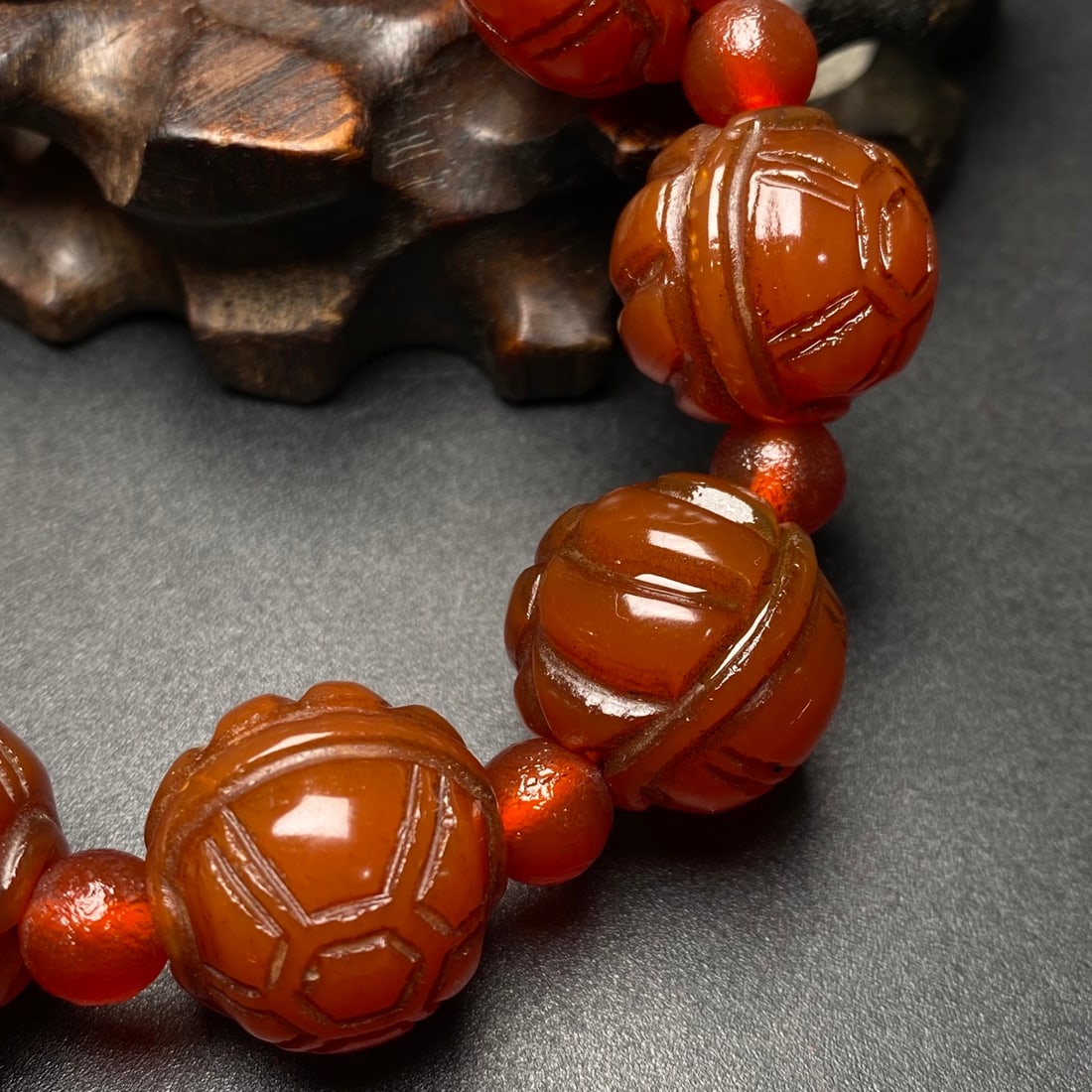An Exquisite Agate Bracelet - 8