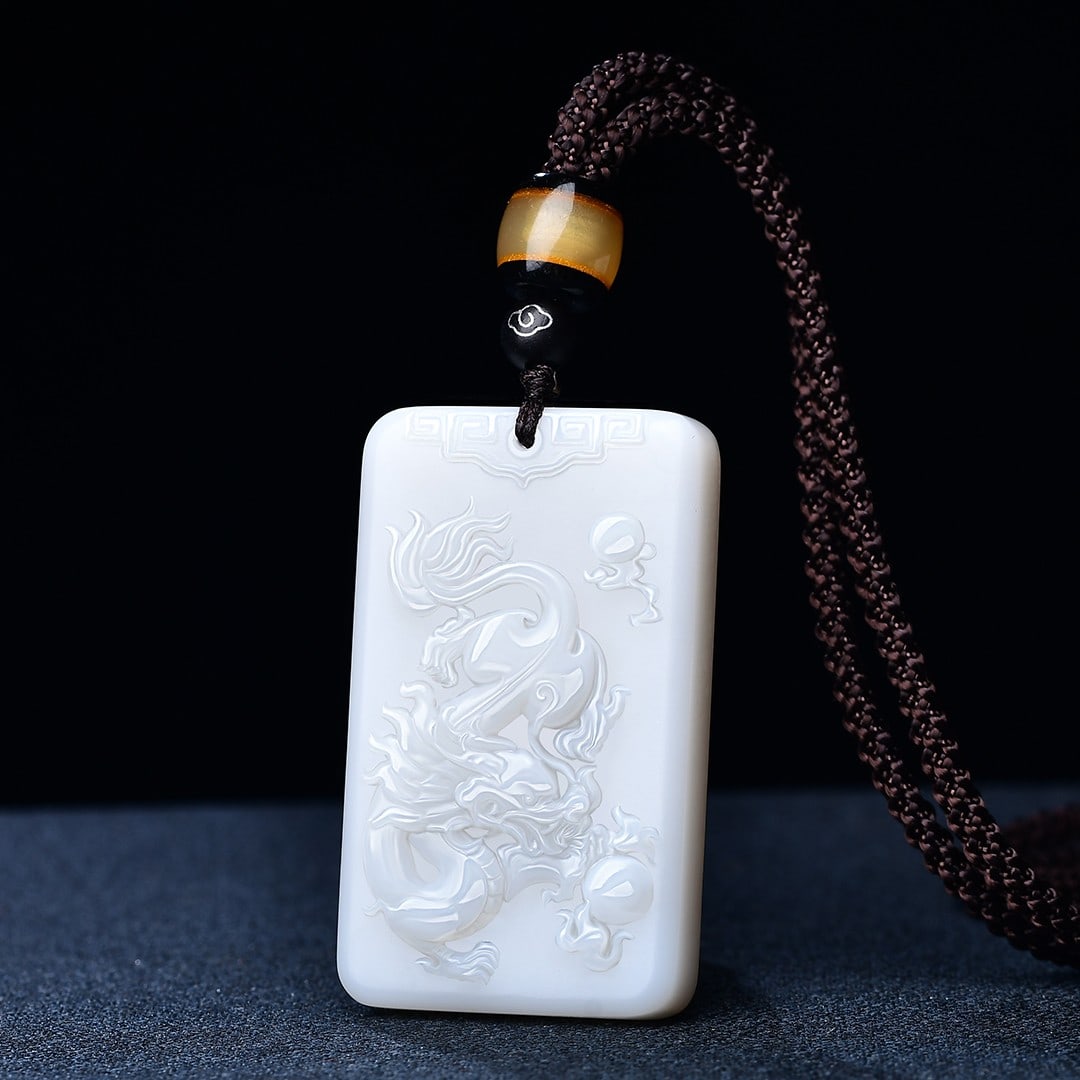 An Exquisite White Jade Dragon Pattern Pendant - 3