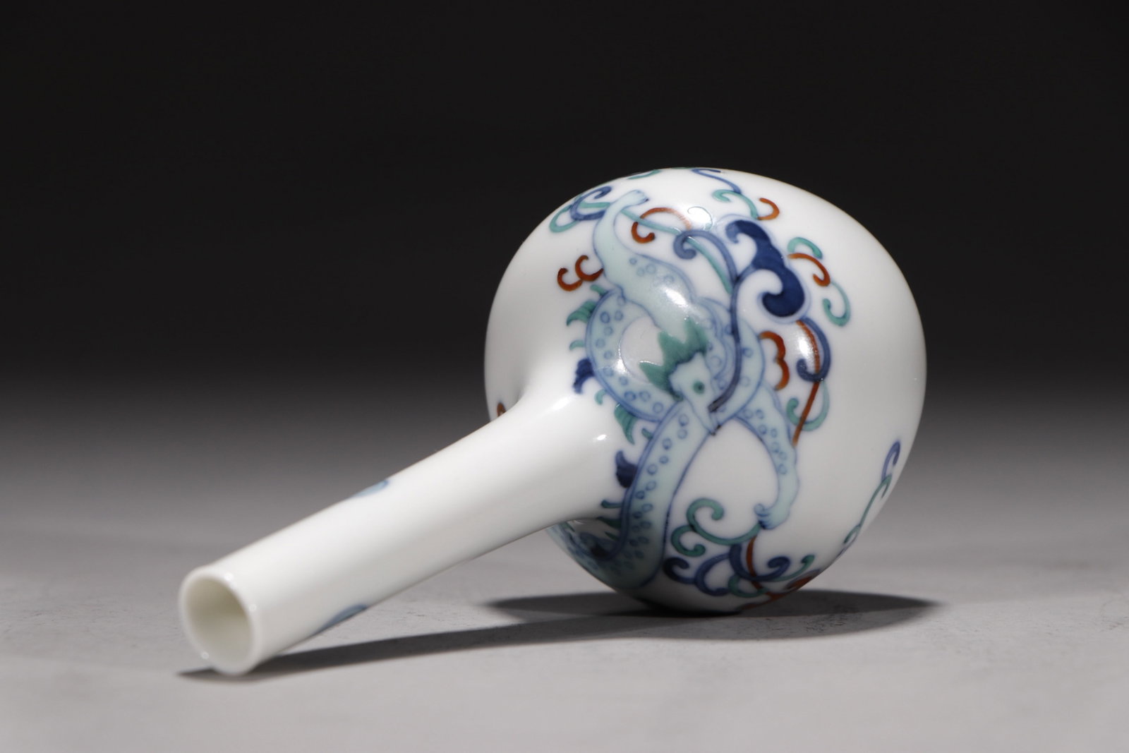 An Exquisite Doucai Dragon Pattern Vase - 7