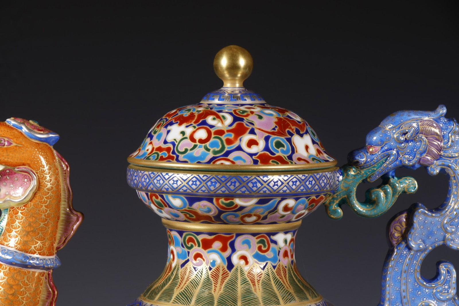 An Exquisite Enamel Auspicious Cloud,Dragon and Phoenix Pattern Teapot - 2