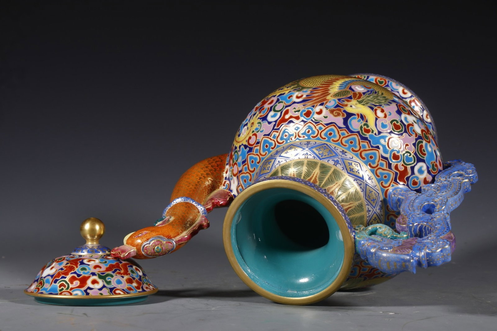 An Exquisite Enamel Auspicious Cloud,Dragon and Phoenix Pattern Teapot - 7