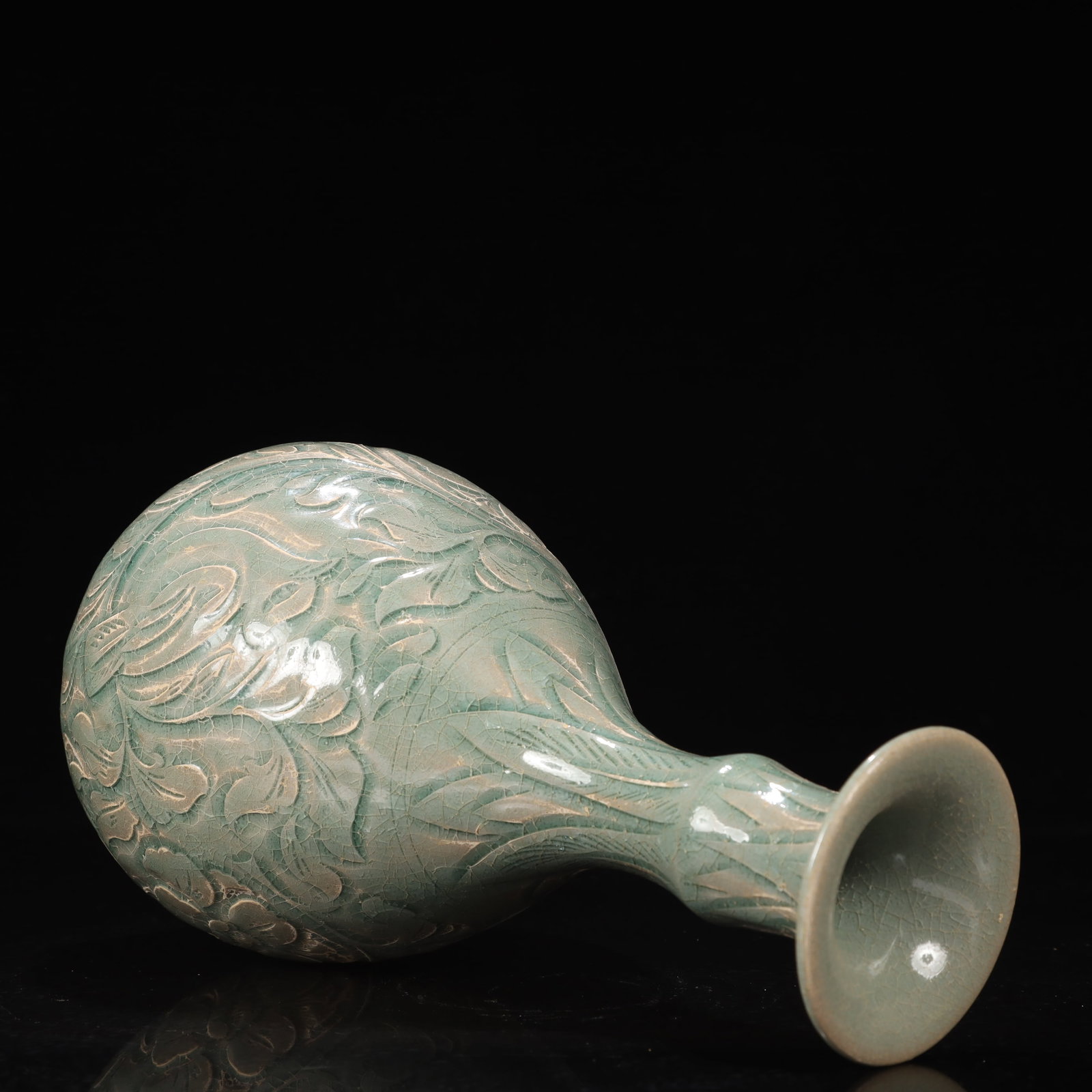 An Exquisite Yaozhou yao Flower Pattern Vase - 11