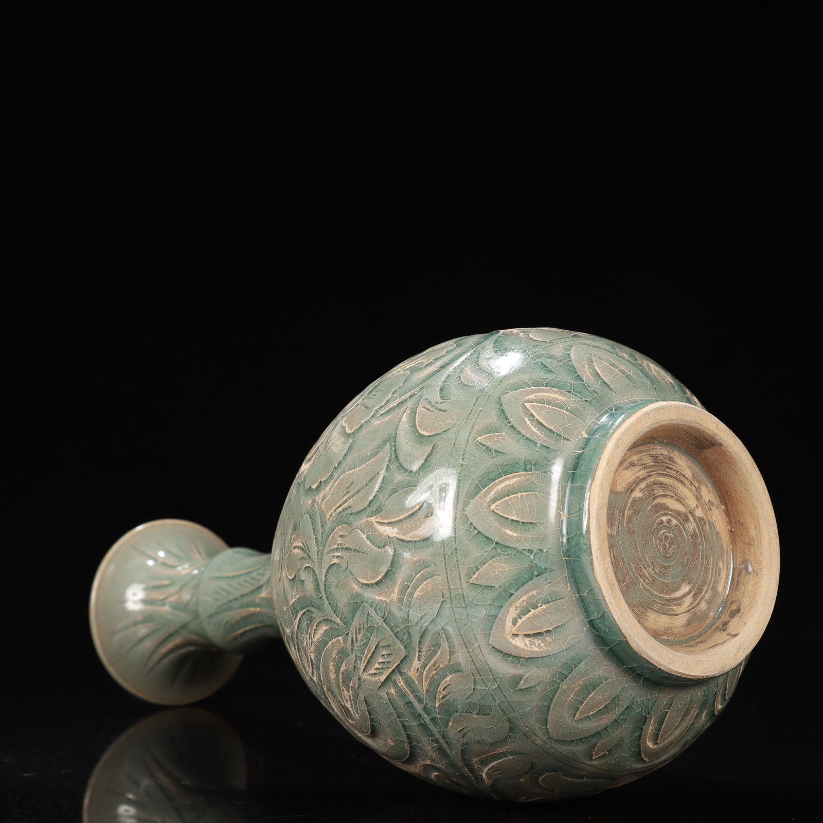 An Exquisite Yaozhou yao Flower Pattern Vase - 12