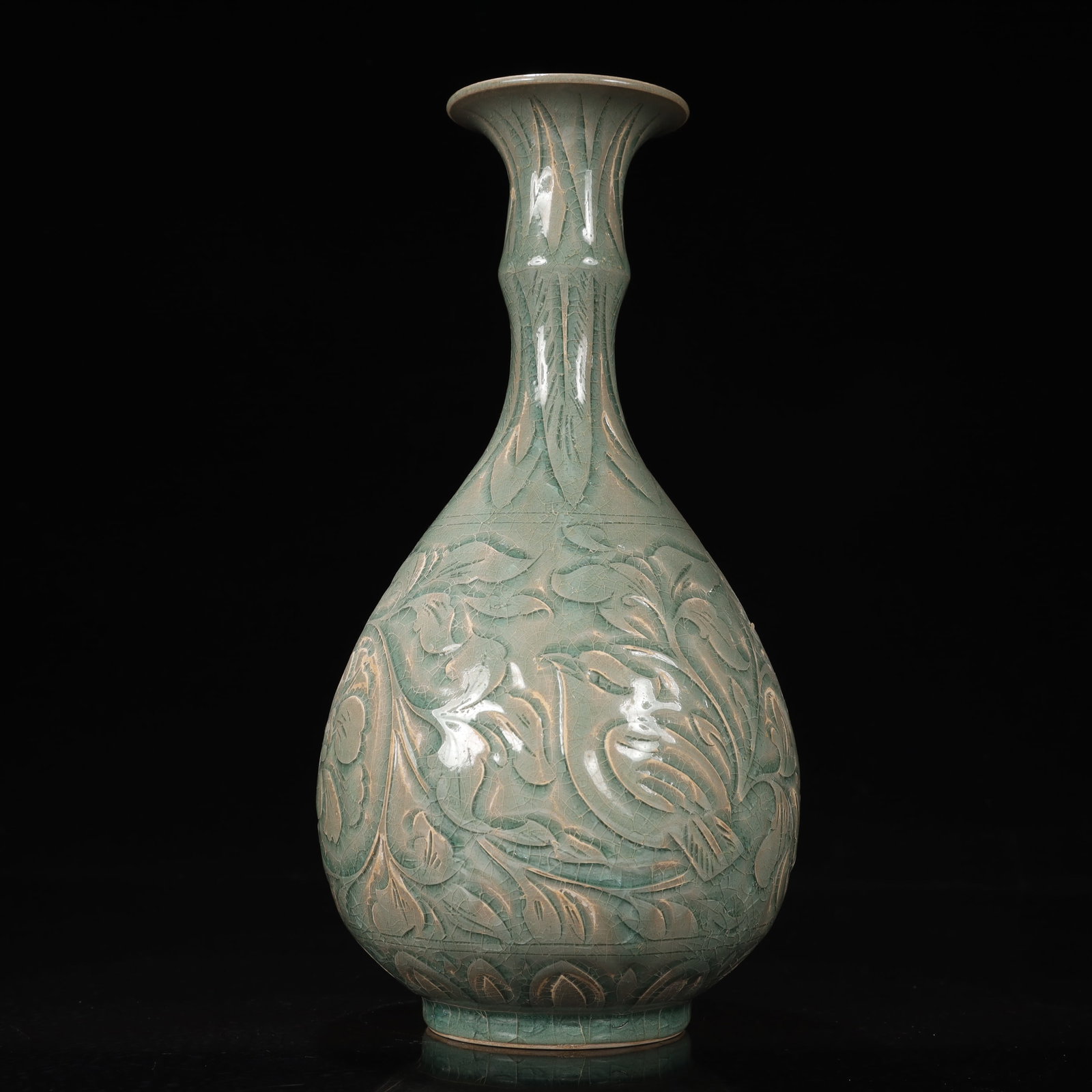 An Exquisite Yaozhou yao Flower Pattern Vase - 5