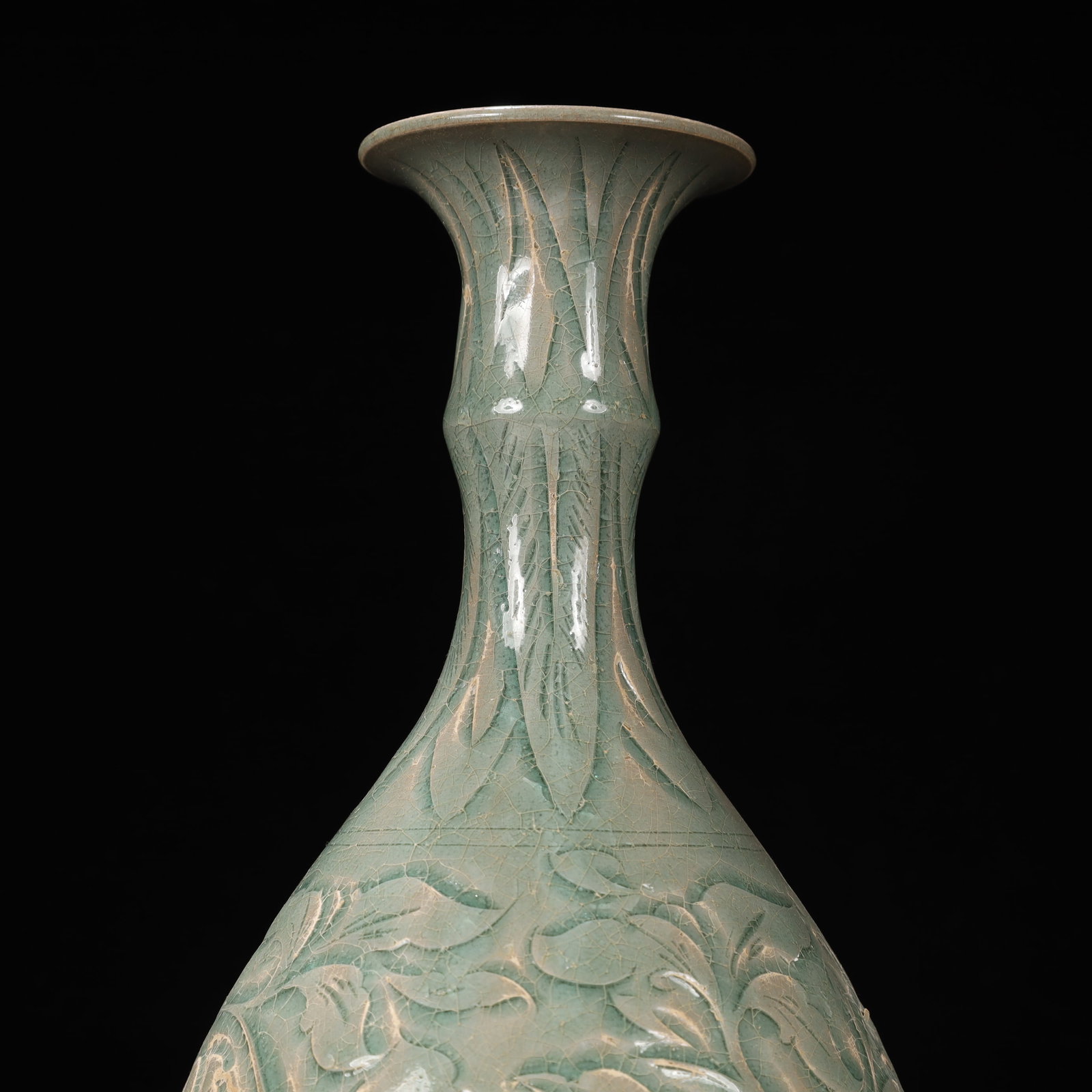 An Exquisite Yaozhou yao Flower Pattern Vase - 6