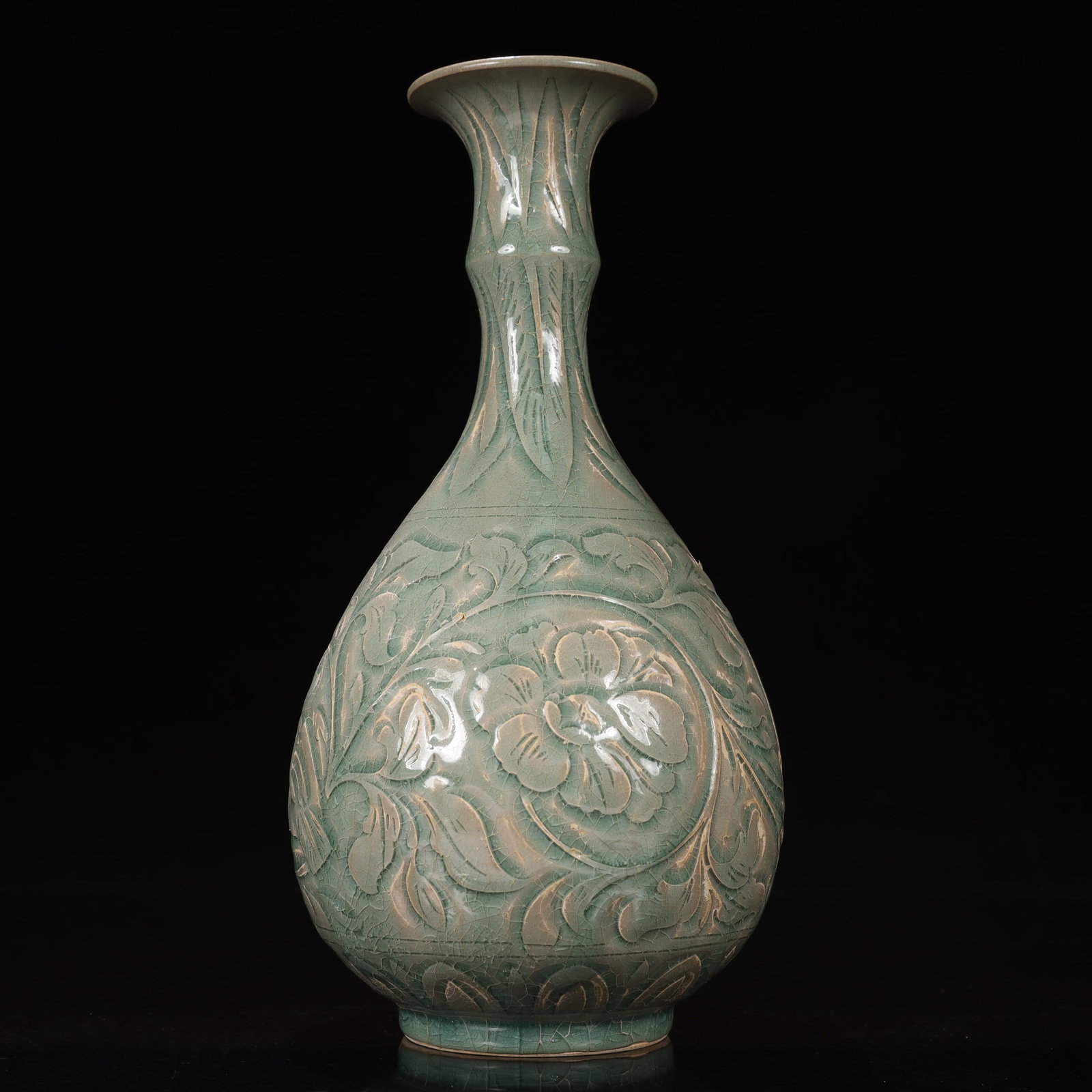 An Exquisite Yaozhou yao Flower Pattern Vase - 8