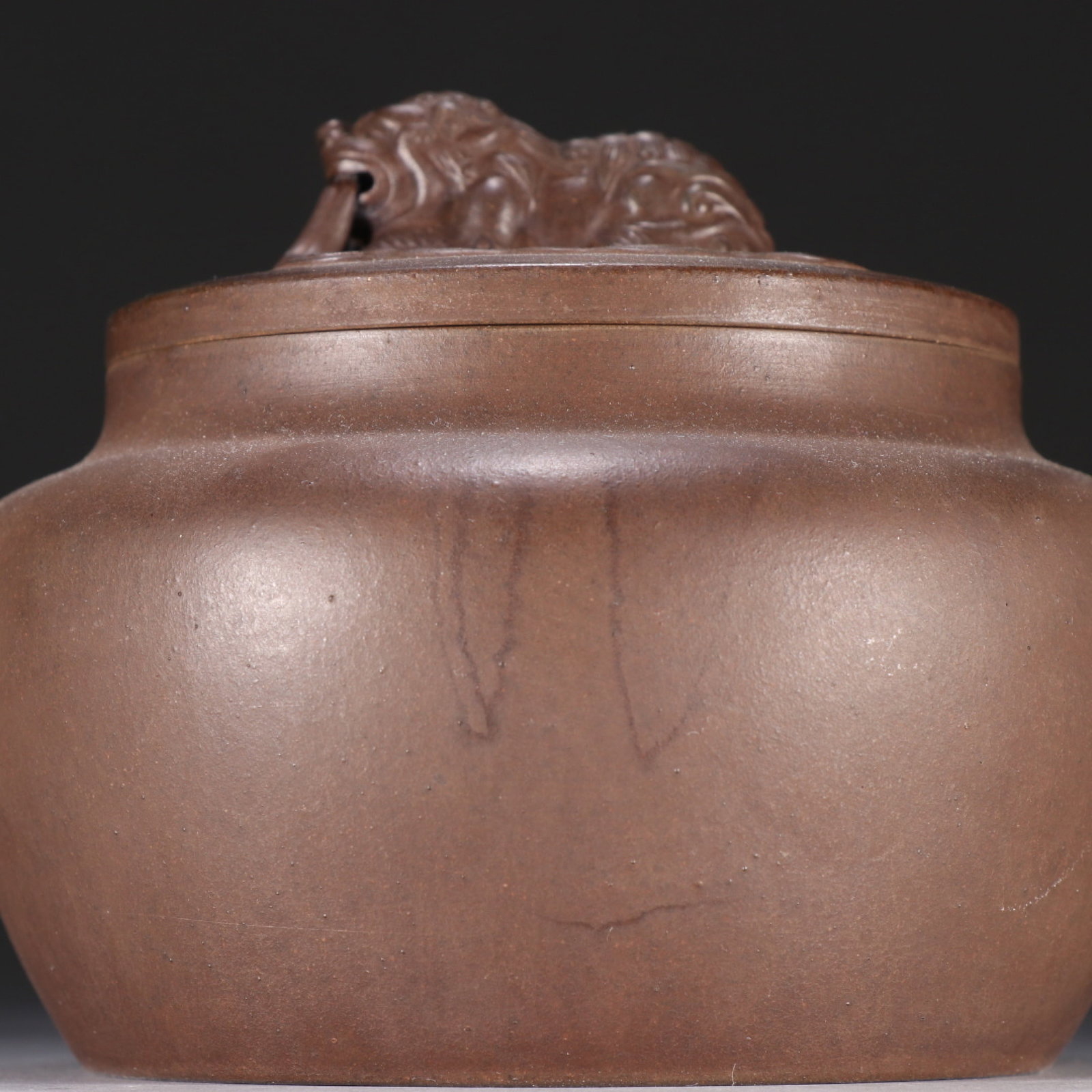 A Rare Purple Sands Lion Pattern Teapot - 2