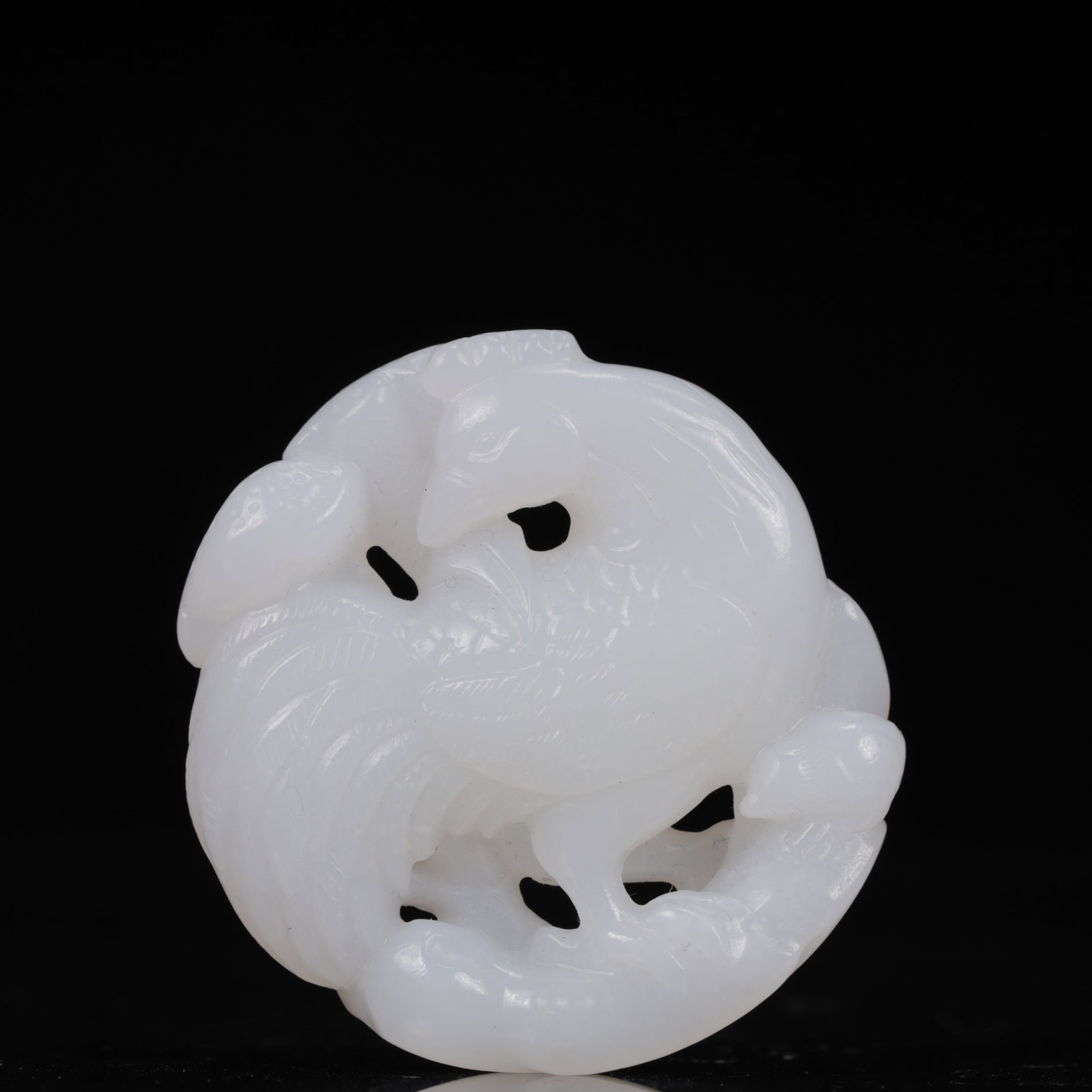 An Exquisite White Jade Rooster Pendant: An Exquisite White Jade Rooster Pendant,Qing Dynasty, China,Size:2inx0.4inx2in,Weight:44g 白玉公鸡挂件,中国清代