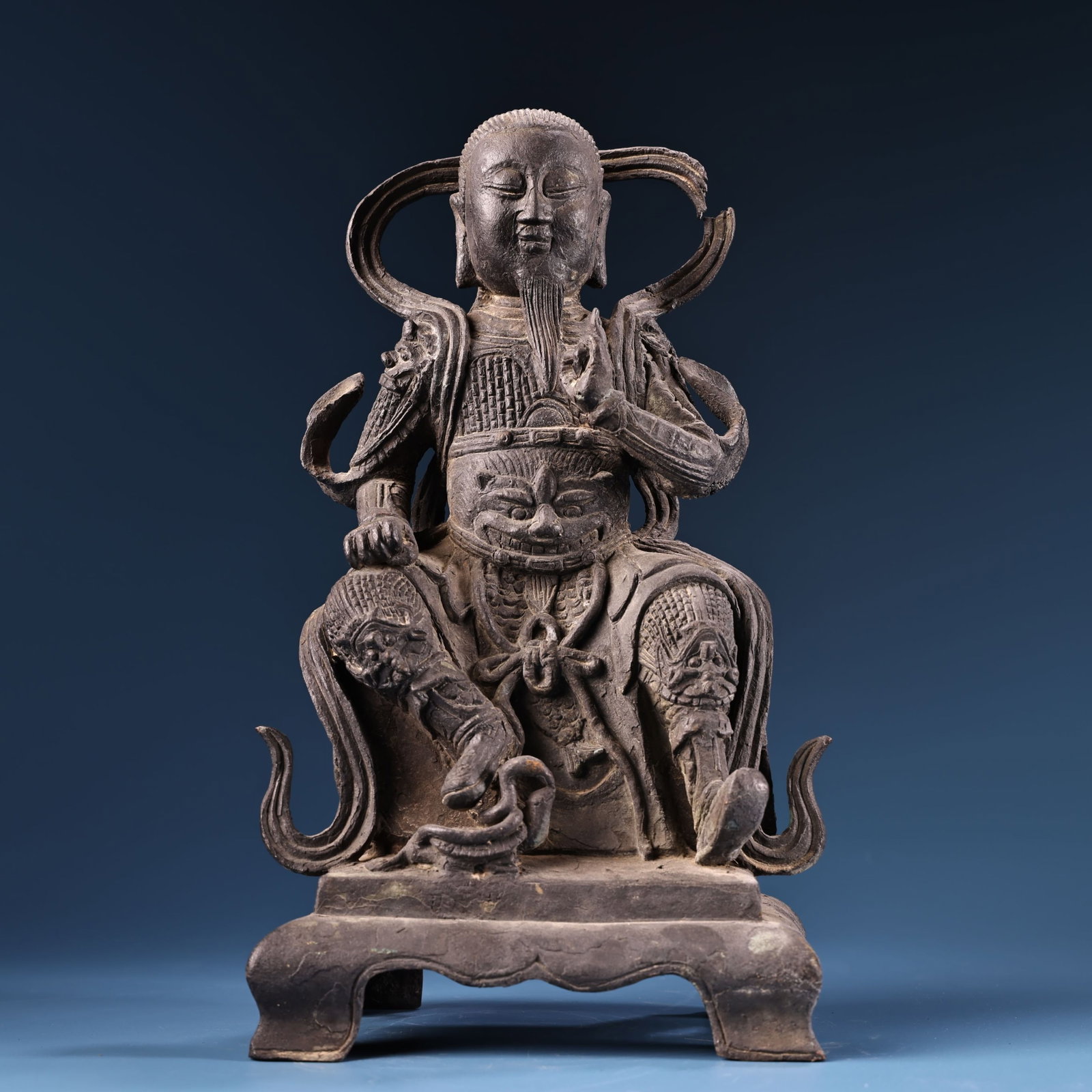 An Exquisite Bronze Figure Ornament: An Exquisite Bronze Figure Ornament,Qing Dynasty,China,Size:9.8inx5.7in,Weight:2931g 铜人物摆件,中国清代