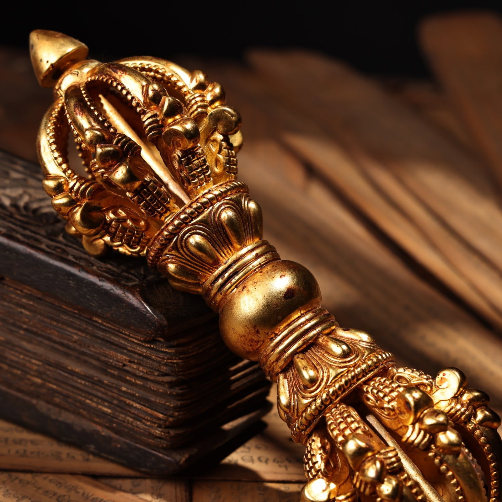 An Exquisite Gilt Bronze Ritual Implement - 5