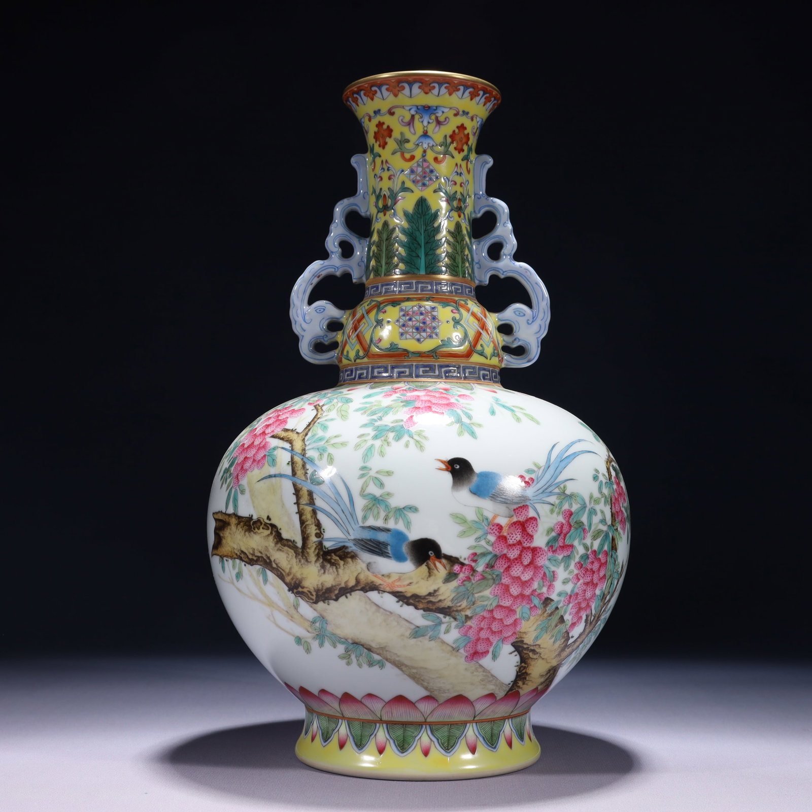 An Exquisite Famille-Rose Painted Gold Flower and Bird Pattern Double-Ears Gourd-Shaped Vase,with: An Exquisite Famille-Rose Painted Gold Flower and Bird Pattern Double-Ears Gourd-Shaped Vase,with poem,Qing Dynasty,China,Qianlong Six-character Mark,Size:7.1inx12.6in,Weight:2300g 粉彩