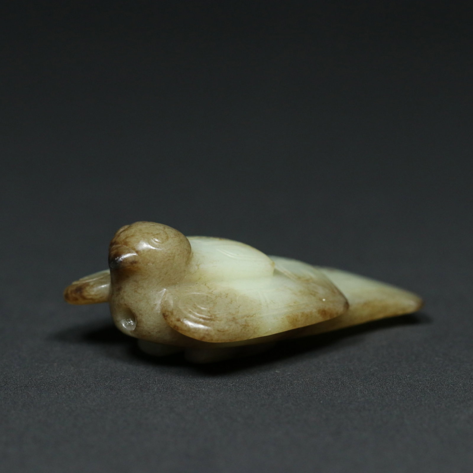 An Exquisite White Jade Bird Pendant - 2
