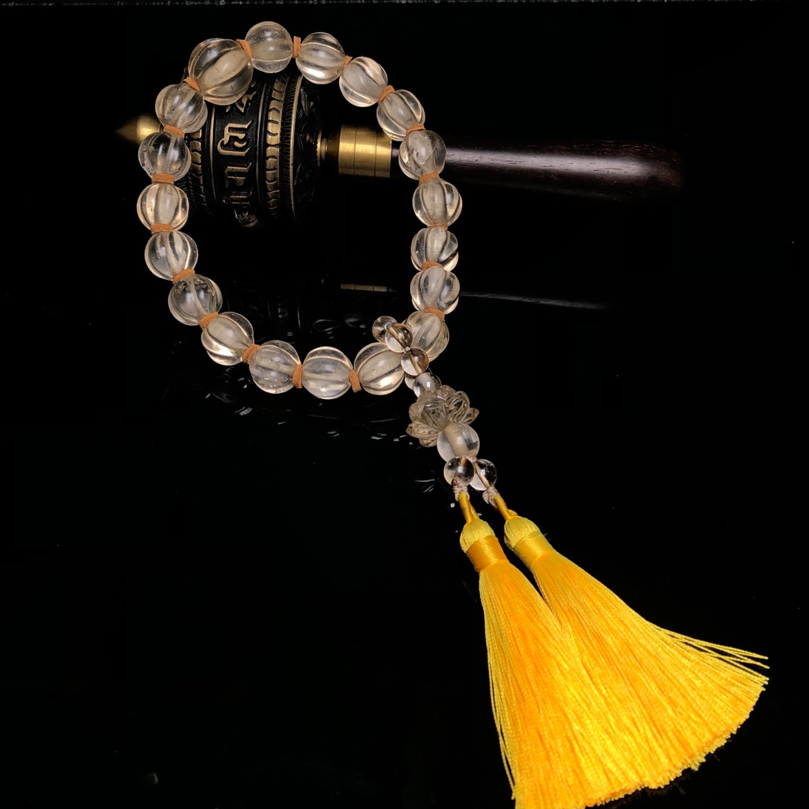 An Exquisite Citrine Bracelet: An Exquisite Citrine Bracelet,Size:0.8inx0.5in 水晶手串