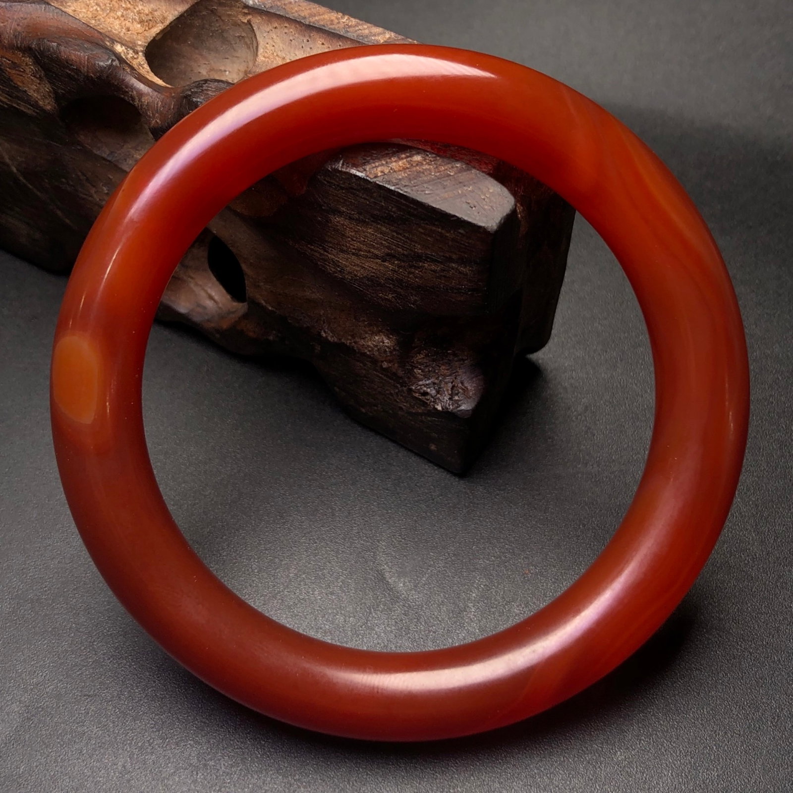 An Exquisite Agate Bracelet - 2