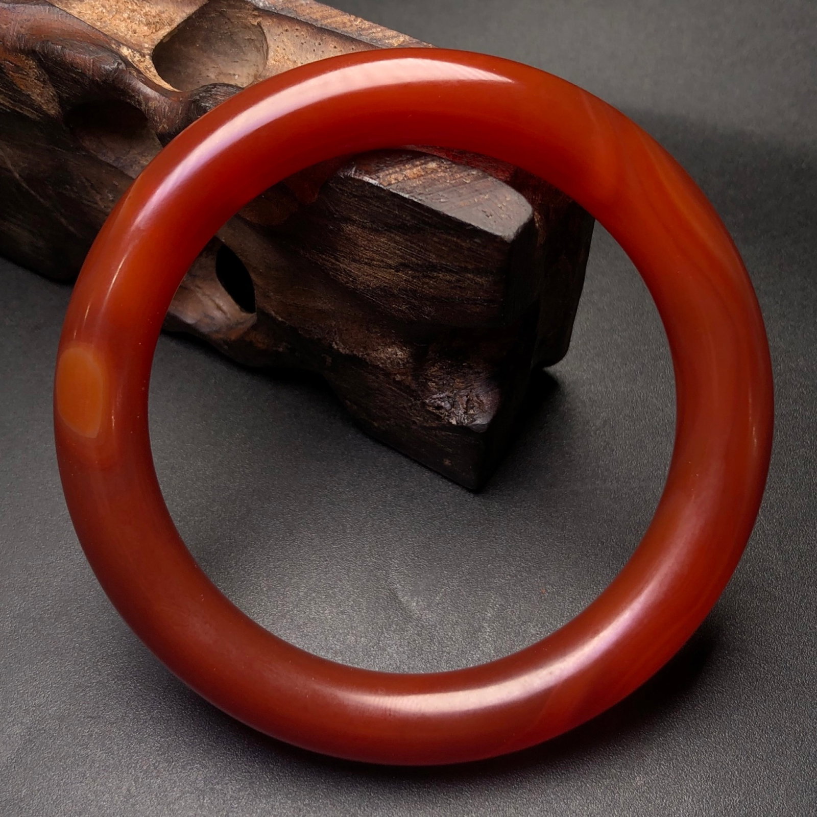 An Exquisite Agate Bracelet - 6