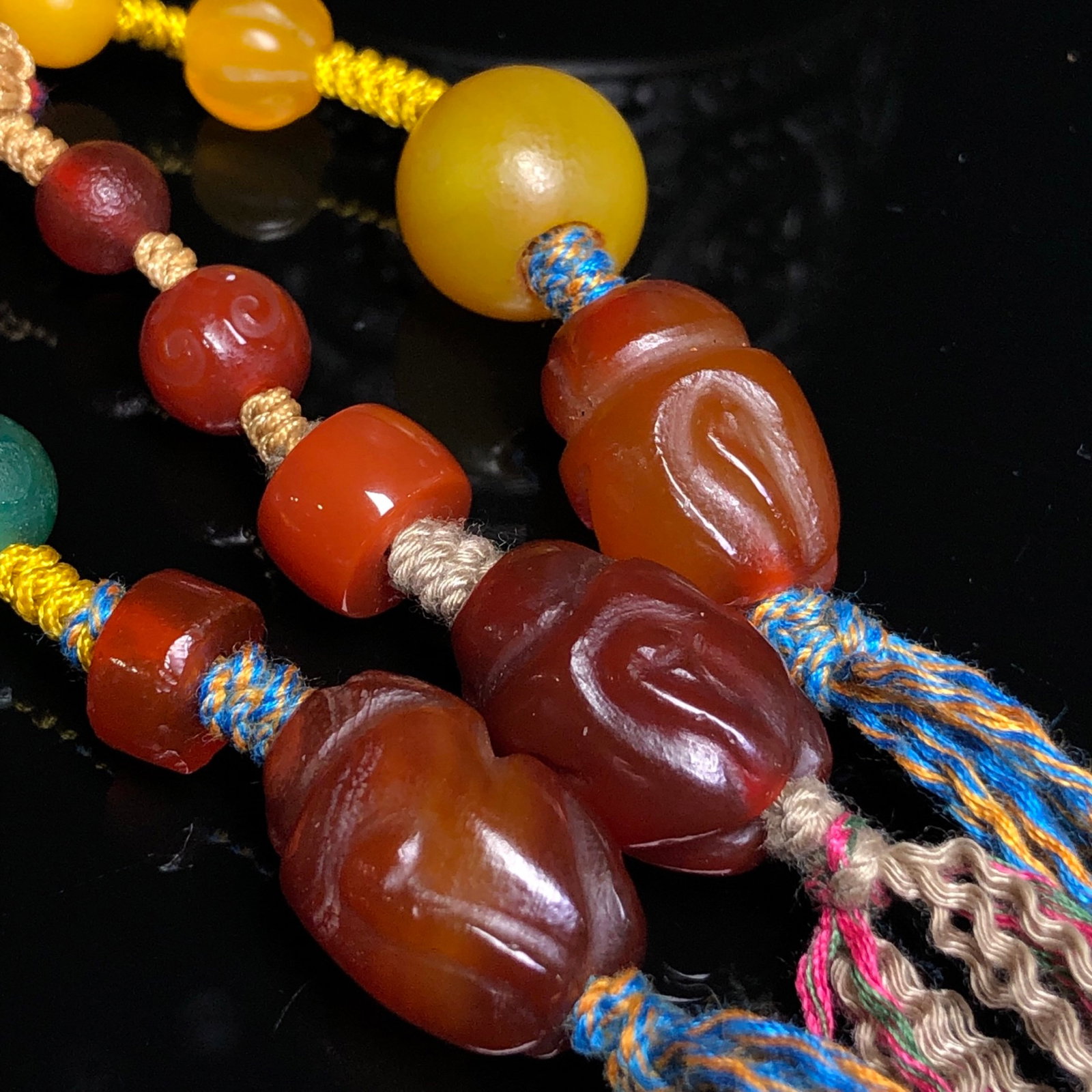 A Precious Agate Bracelets - 9