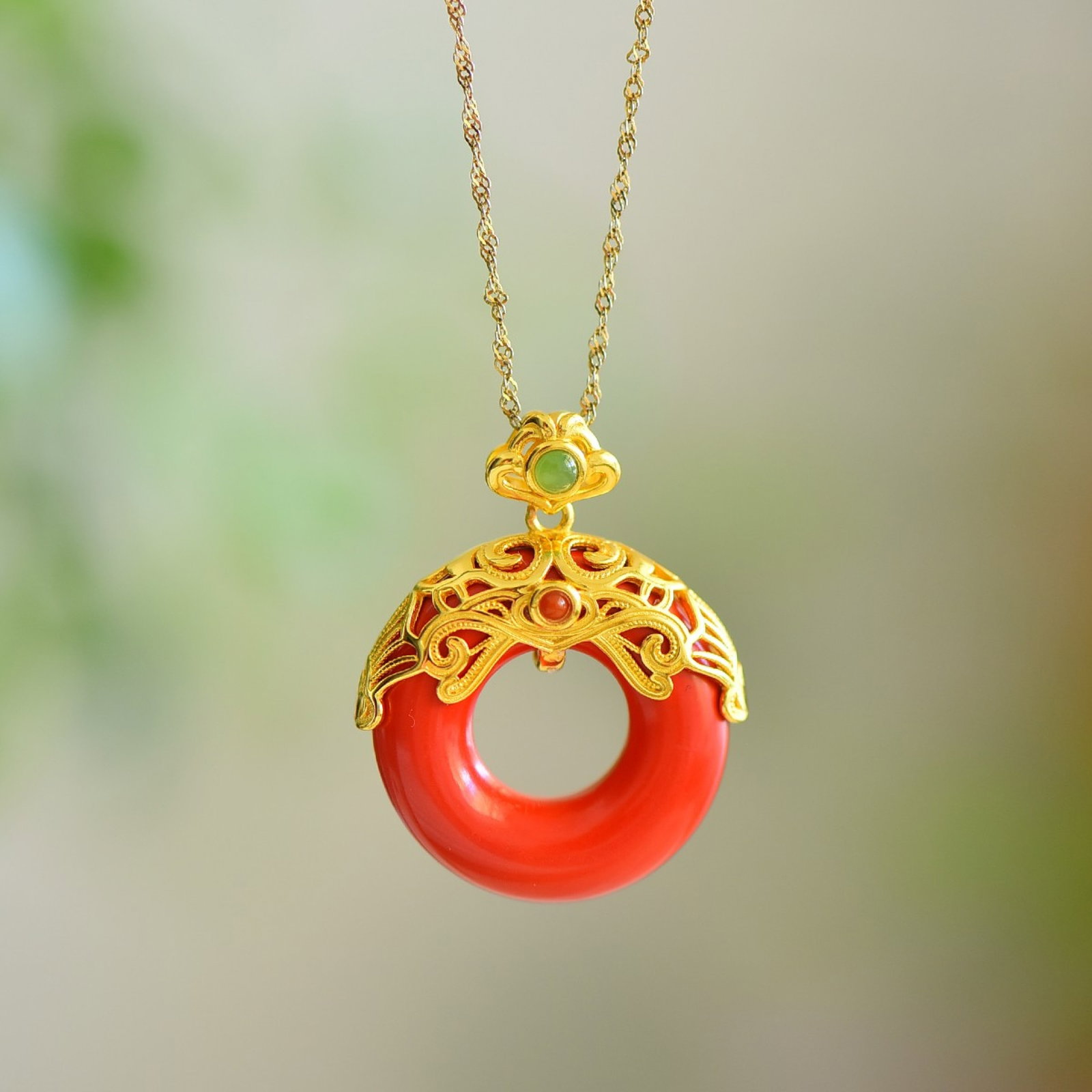 An Exquisite Sterling Silver-Gold Plated Inlaid Cinnabar Necklace: An Exquisite Sterling Silver-Gold Plated Inlaid Cinnabar Necklace,Size:1inx1in 纯银镀金镶朱砂项链