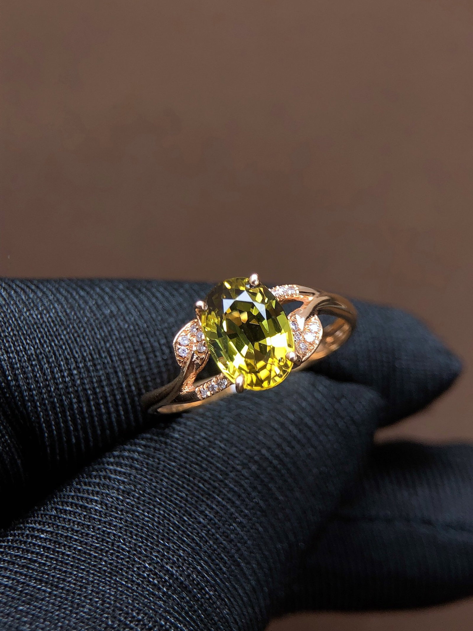 2.61Ctw Natural Tourmaline Ring: 2.61Ctw Natural Tourmaline Ring,Size:0.3inx0.2in 2.61Ctw天然碧玺戒指