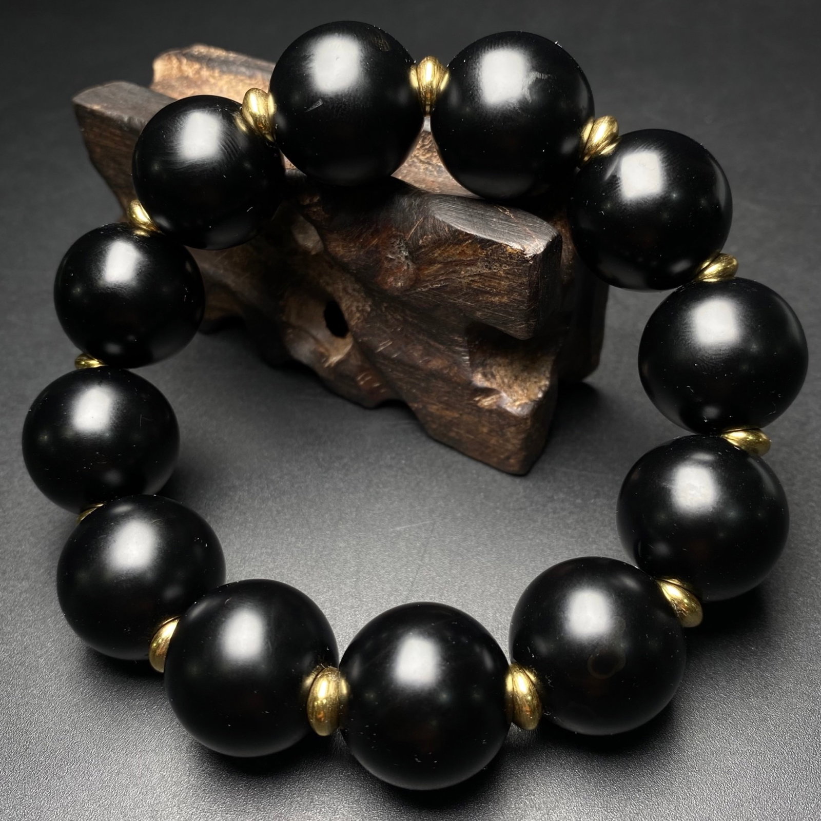 An Exquisite Agate Bracelet - 2