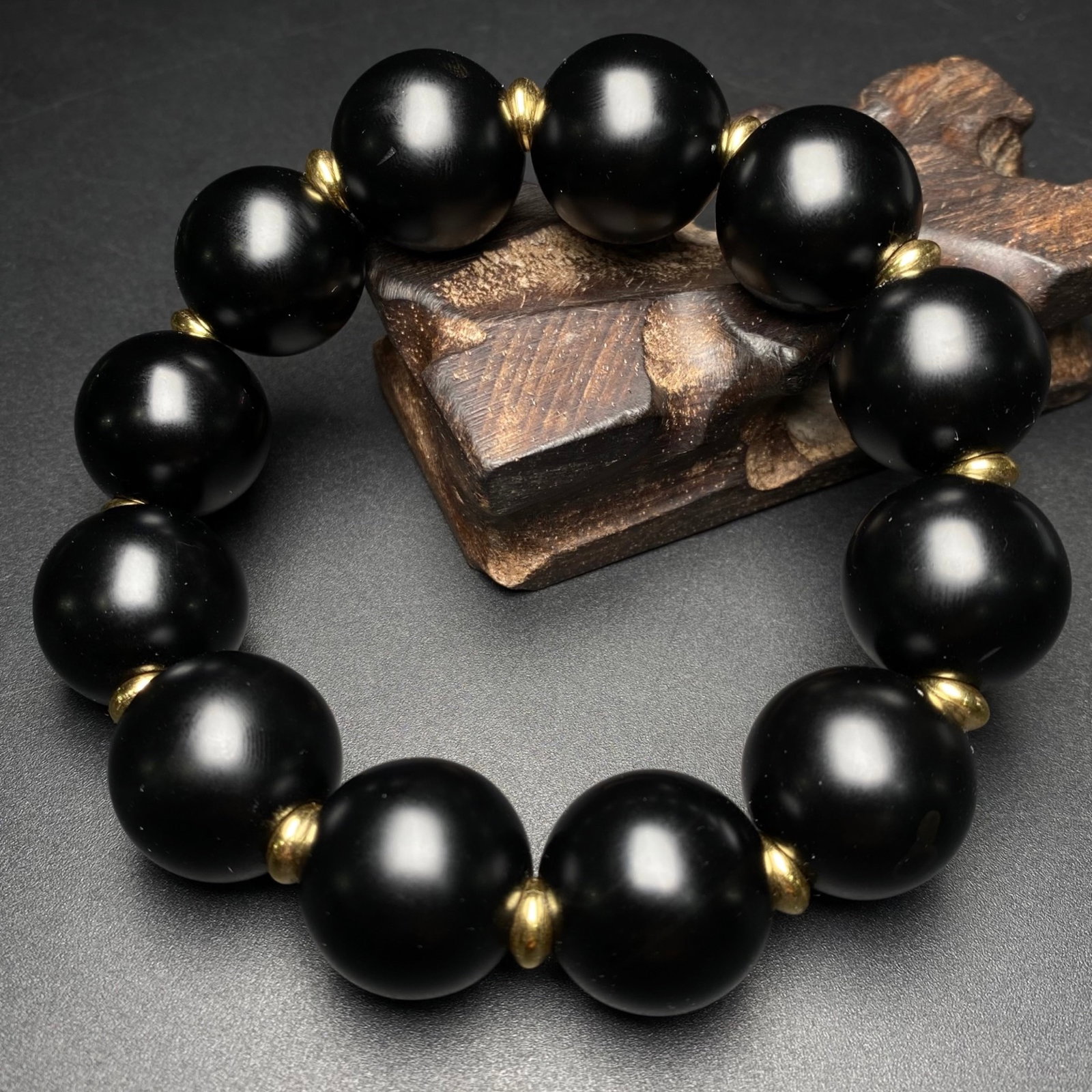 An Exquisite Agate Bracelet - 3