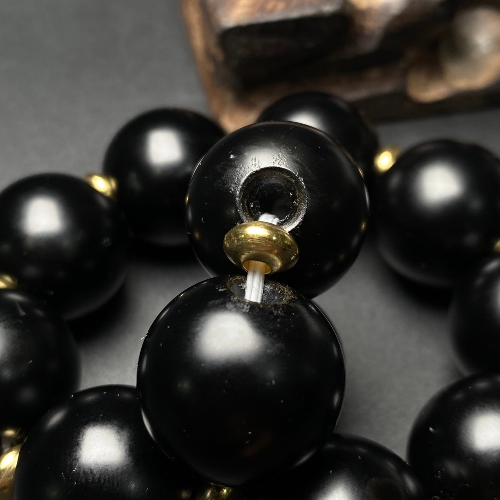 An Exquisite Agate Bracelet - 9