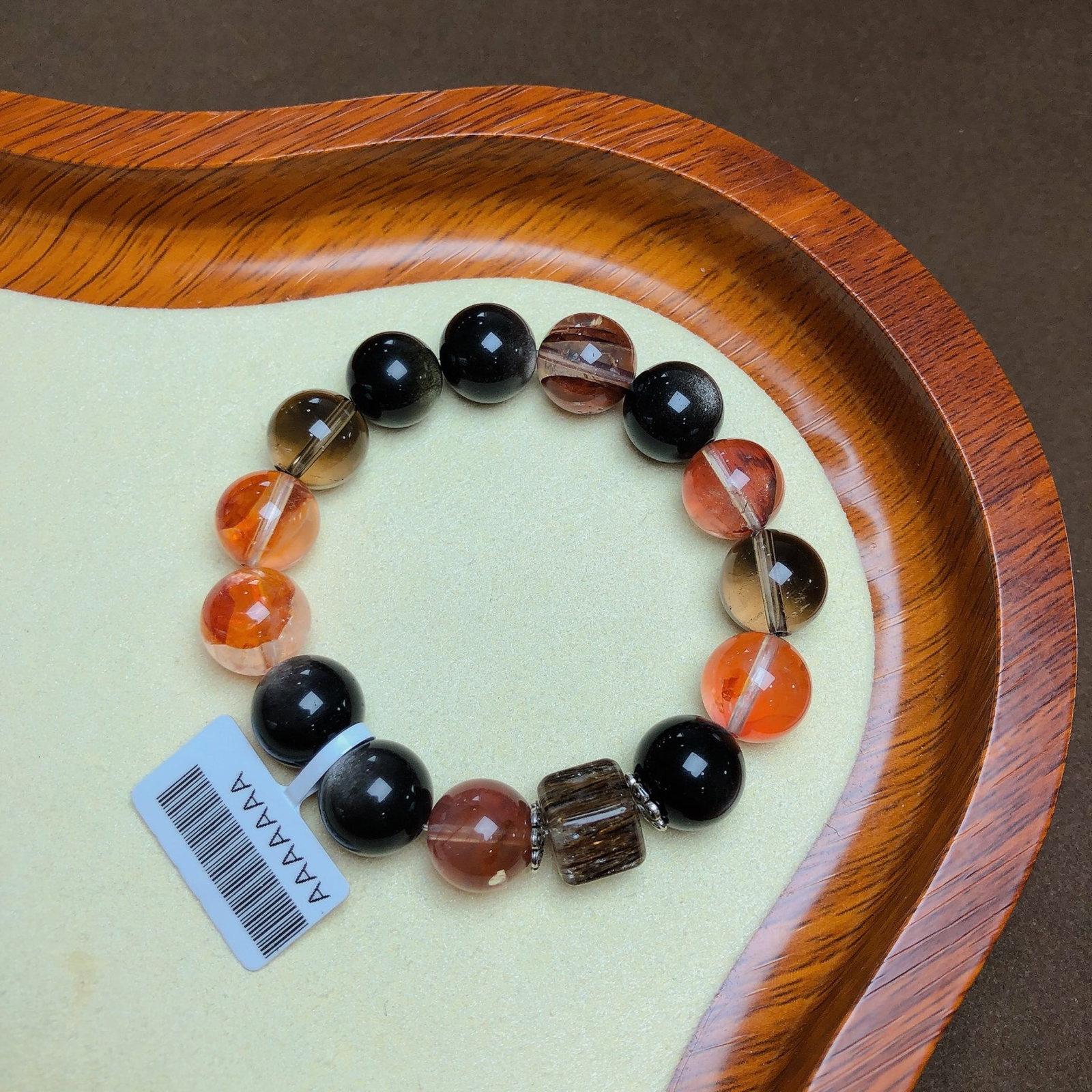 An Exquisite Crystal Bracelet: An Exquisite Crystal Bracelet,Size:0.5in,Weight:38.4g 水晶手串