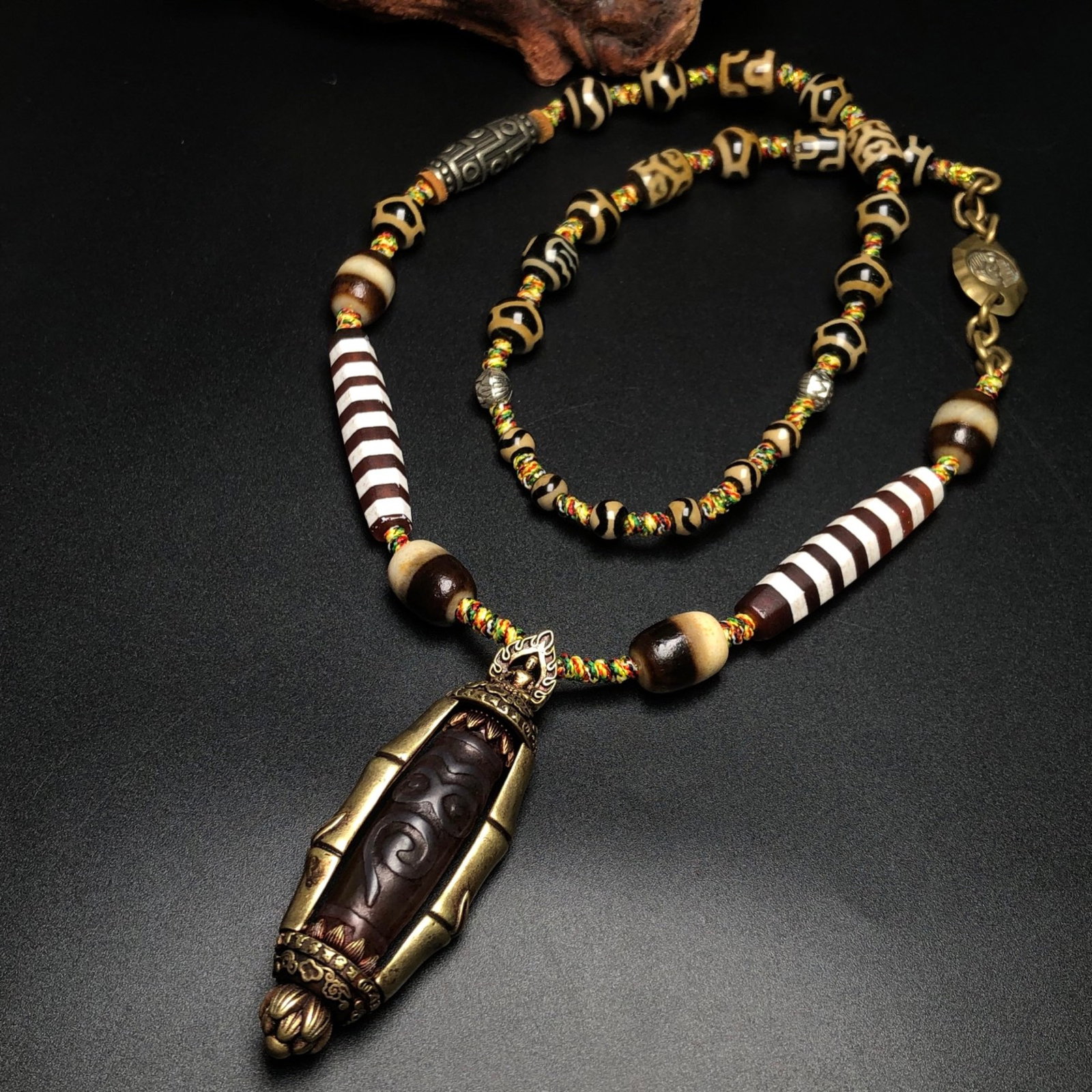 A Precious Dzi Bead Necklace (1 of 9)