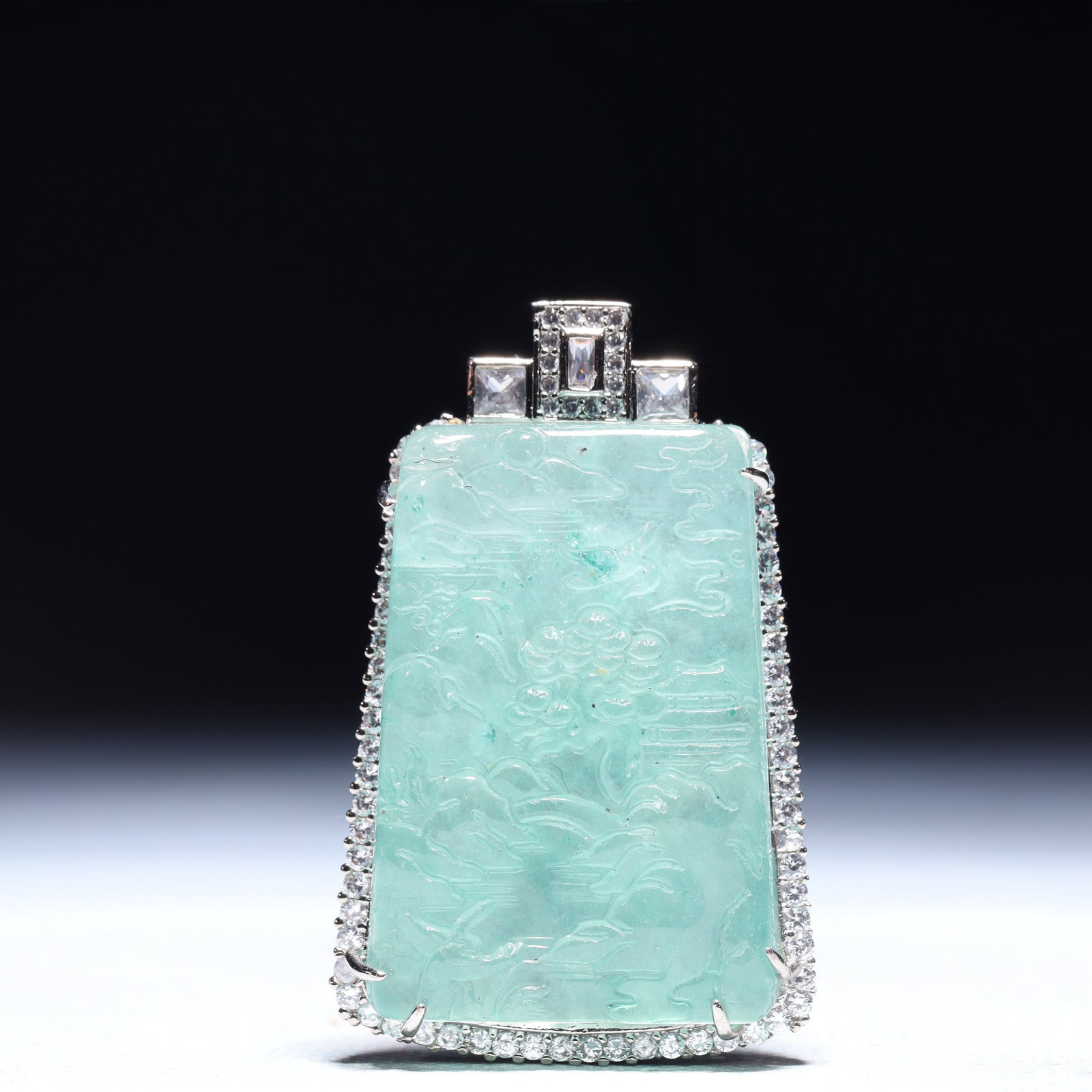 An Exquisite Landscape Pattern Pendant,Inlaid Gems: An Exquisite Landscape Pattern Pendant,Inlaid Gems,Size:1.4inx0.4inx2.2in,Weight:32.7g 一个精美的山水纹吊坠,镶宝石