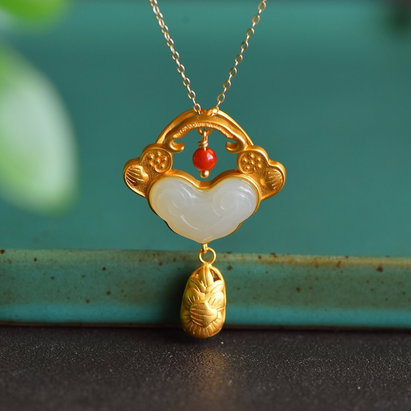 An Exquisite Sterling Silver-Gold Plated Inlaid White Jade Pendant: An Exquisite Sterling Silver-Gold Plated Inlaid White Jade Pendant 纯银镀金镶白玉吊坠