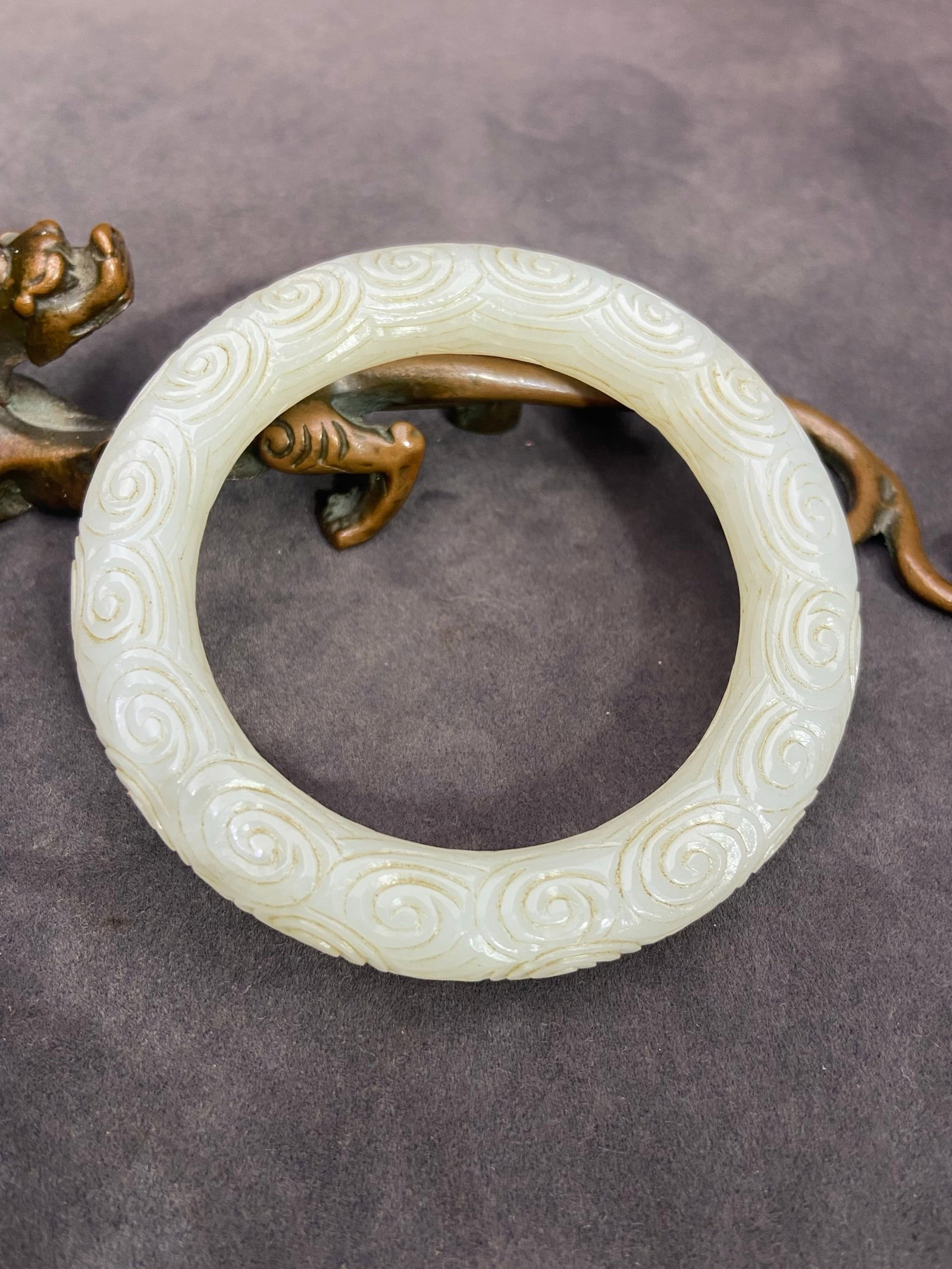 An Exquisite White Jade Auspicious Cloud Pattern Bracelets - 4