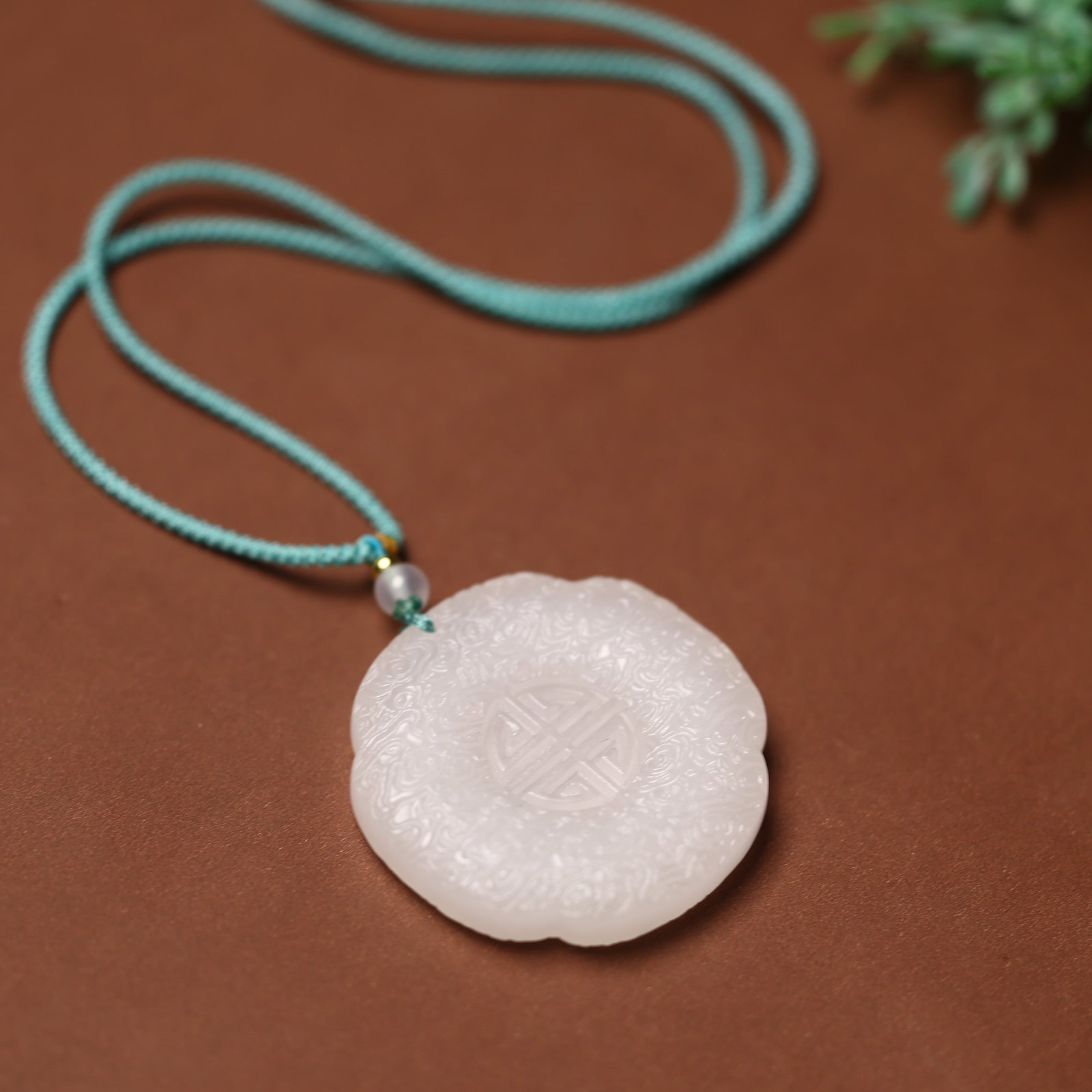 An Exquisite White Jade Auspicious Cloud Pattern Pendant - 5