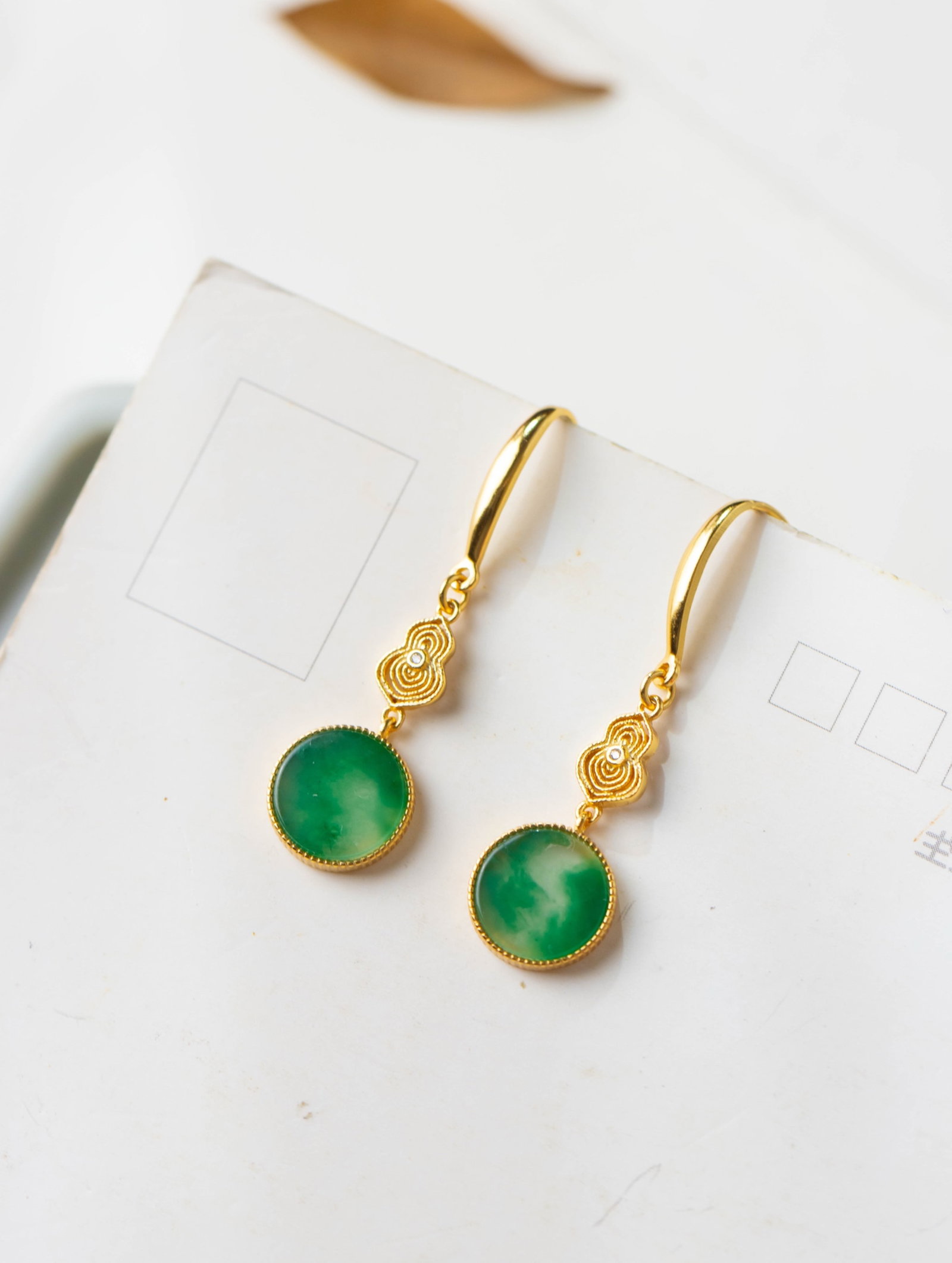 A Pair of Exquisite Sterling Silver-Gold Plated Inlaid Jadeite Earrings: A Pair of Exquisite Sterling Silver-Gold Plated Inlaid Jadeite Earrings 一对纯银镀金镶翡翠耳环