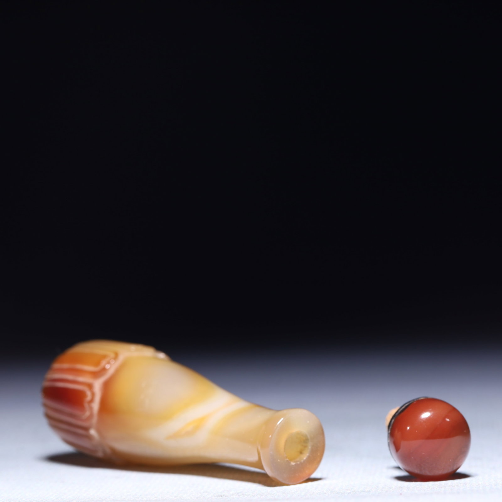 An Exquisite Agate Snuff Bottle - 5