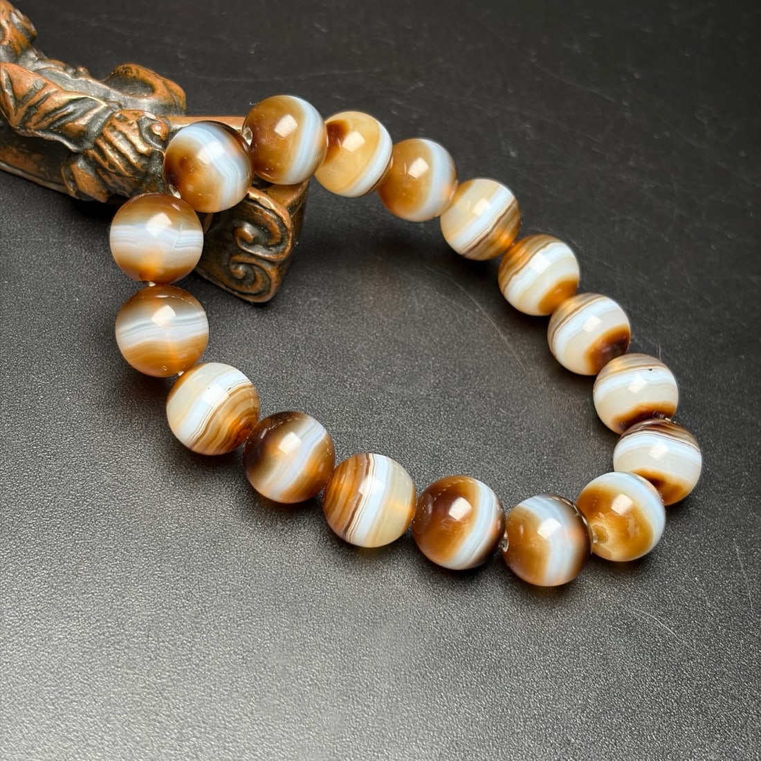 An Exquisite Agate Bracelets - 2