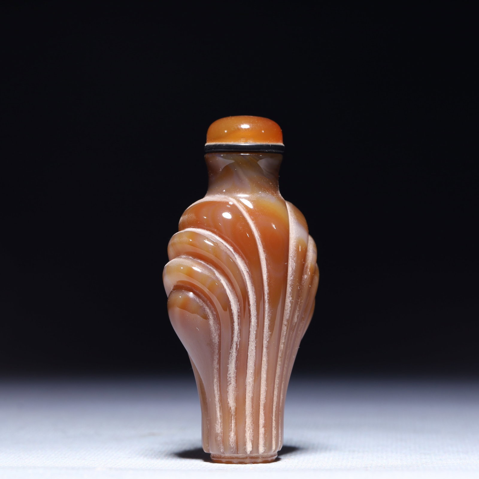 An Exquisite Agate Snuff Bottle - 4