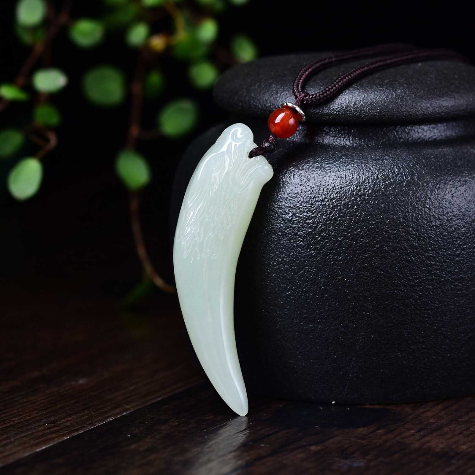 An Exquisite White Jade Pendant: An Exquisite White Jade Pendant,Size:14mmx59mm 白玉吊坠