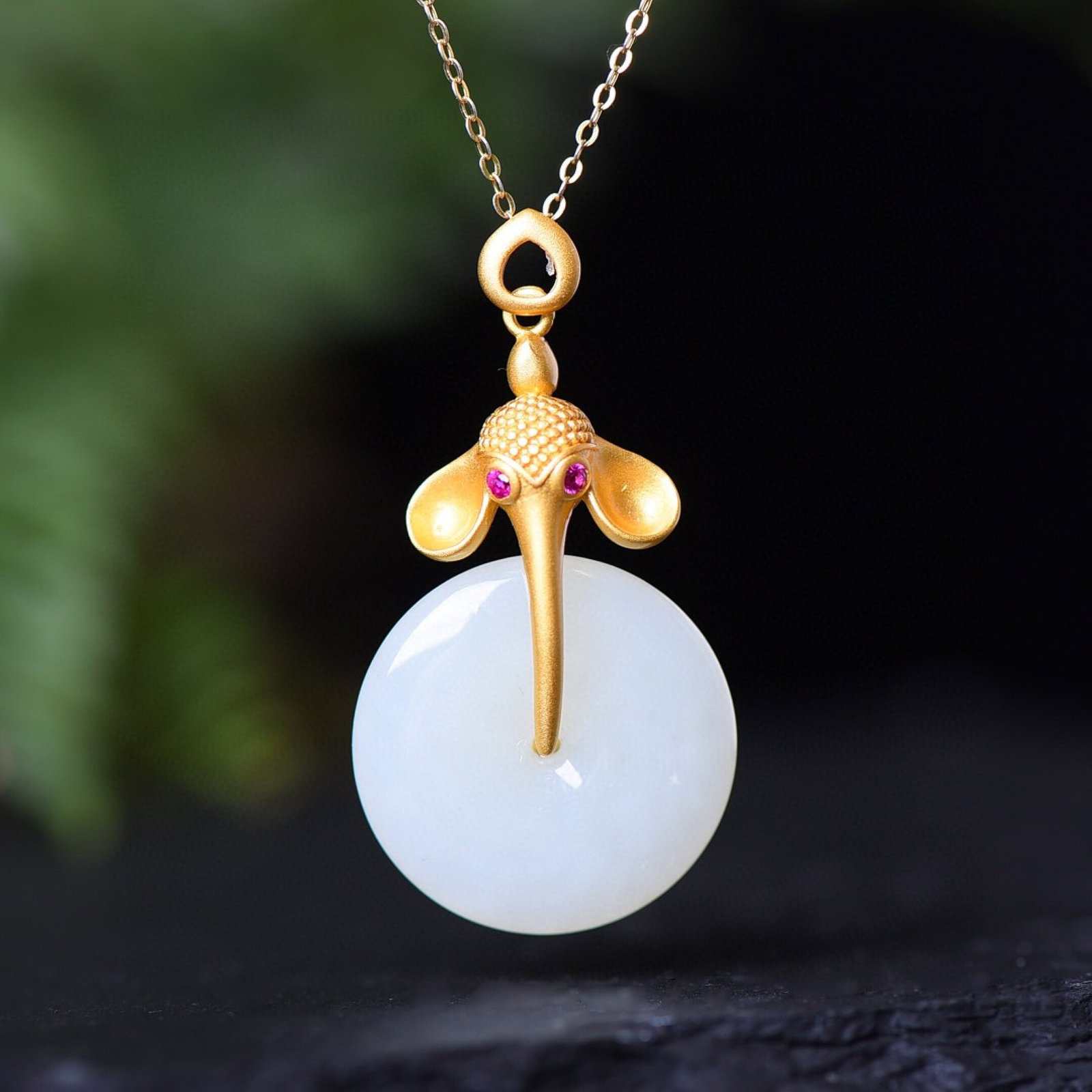 An Exquisite Sterling Silver-Gold Plated Inlaid White Jade Pendant: An Exquisite Sterling Silver-Gold Plated Inlaid White Jade Pendant,Size:23mmx23mm 纯银镀金镶白玉吊坠