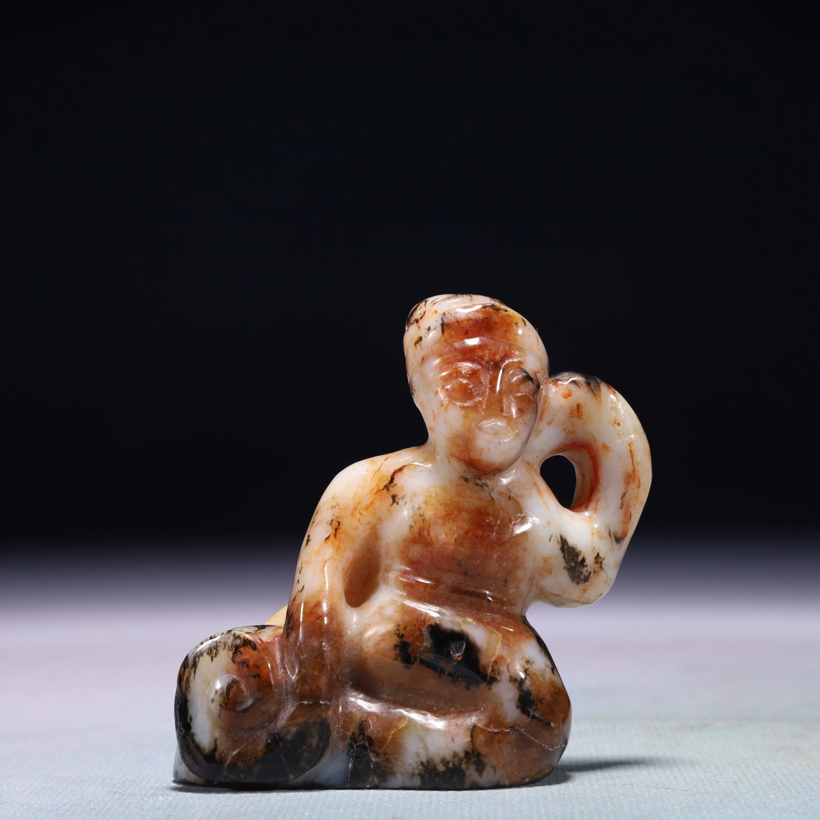 An Exquisite White Jade Figure Ornament: An Exquisite White Jade Figure Ornament,Qing Dynasty,China,Size:2.8inx0.8inx2.8in,Weight:120.5g 白玉人物摆件,中国清代