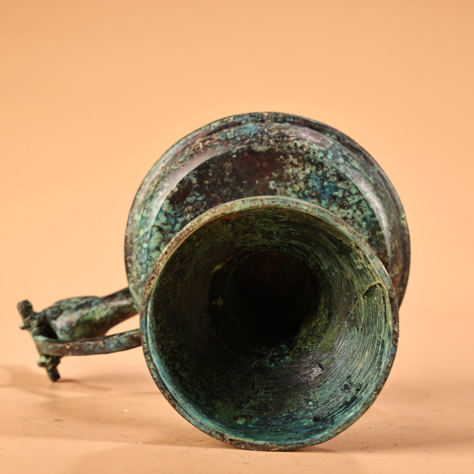 An Exquisite Bronze Candlestick - 7