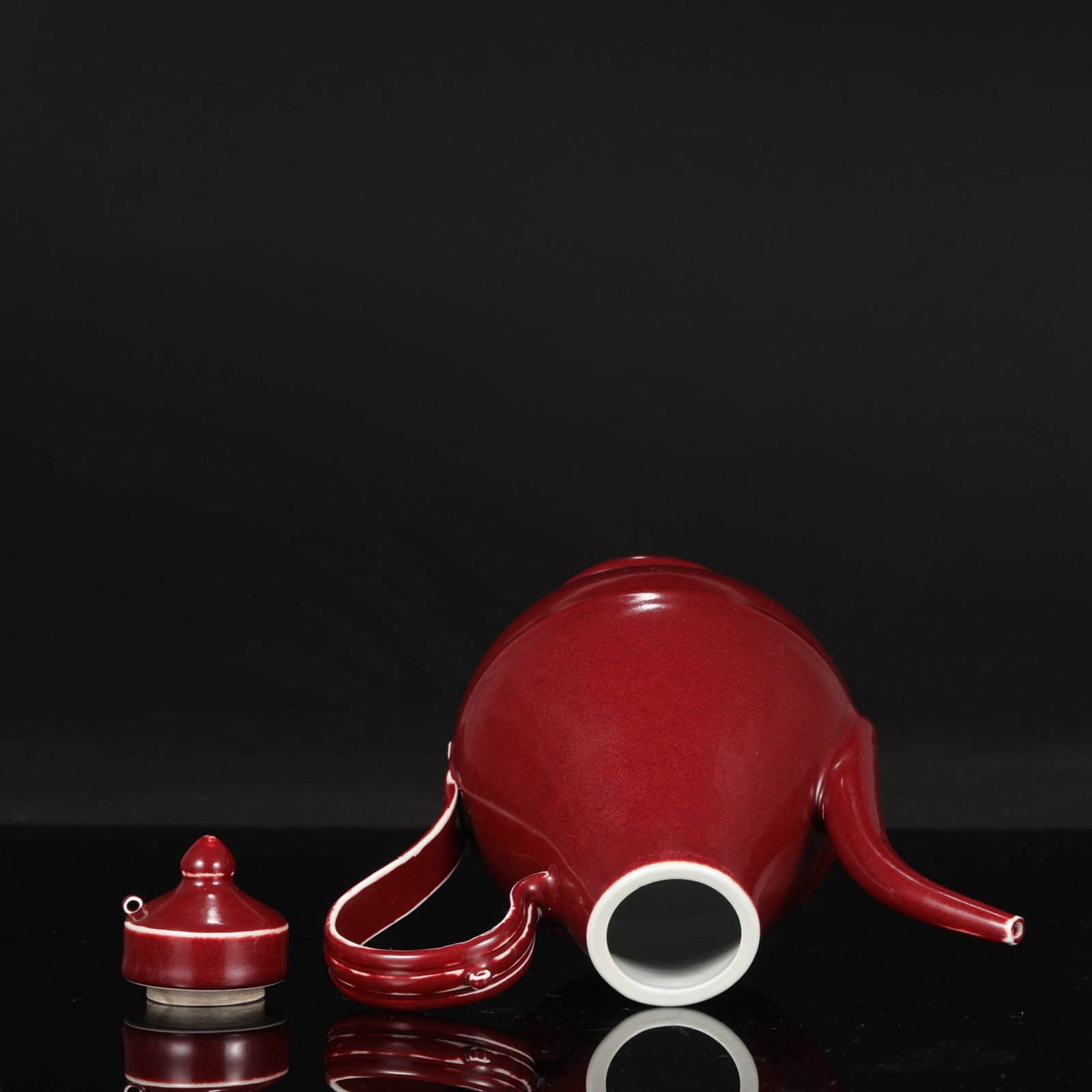 An Exquisite Ruby red-Glazed Ewer - 5