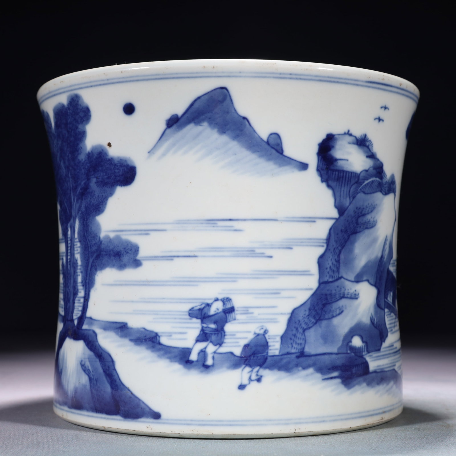An Exquisite Blue and White Landscape and Figure Pattern Brush Pot: An Exquisite Blue and White Landscape and Figure Pattern Brush Pot,Qing Dynasty,China,Kangxi Six-character Mark,Size:7.7inx6.5in,Weight:2350g 青花山水人物纹&#