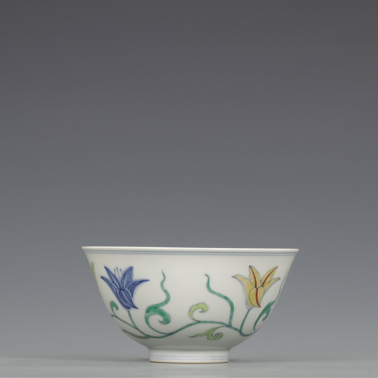 An Exquisite Doucai Flower Pattern Bowl - 4