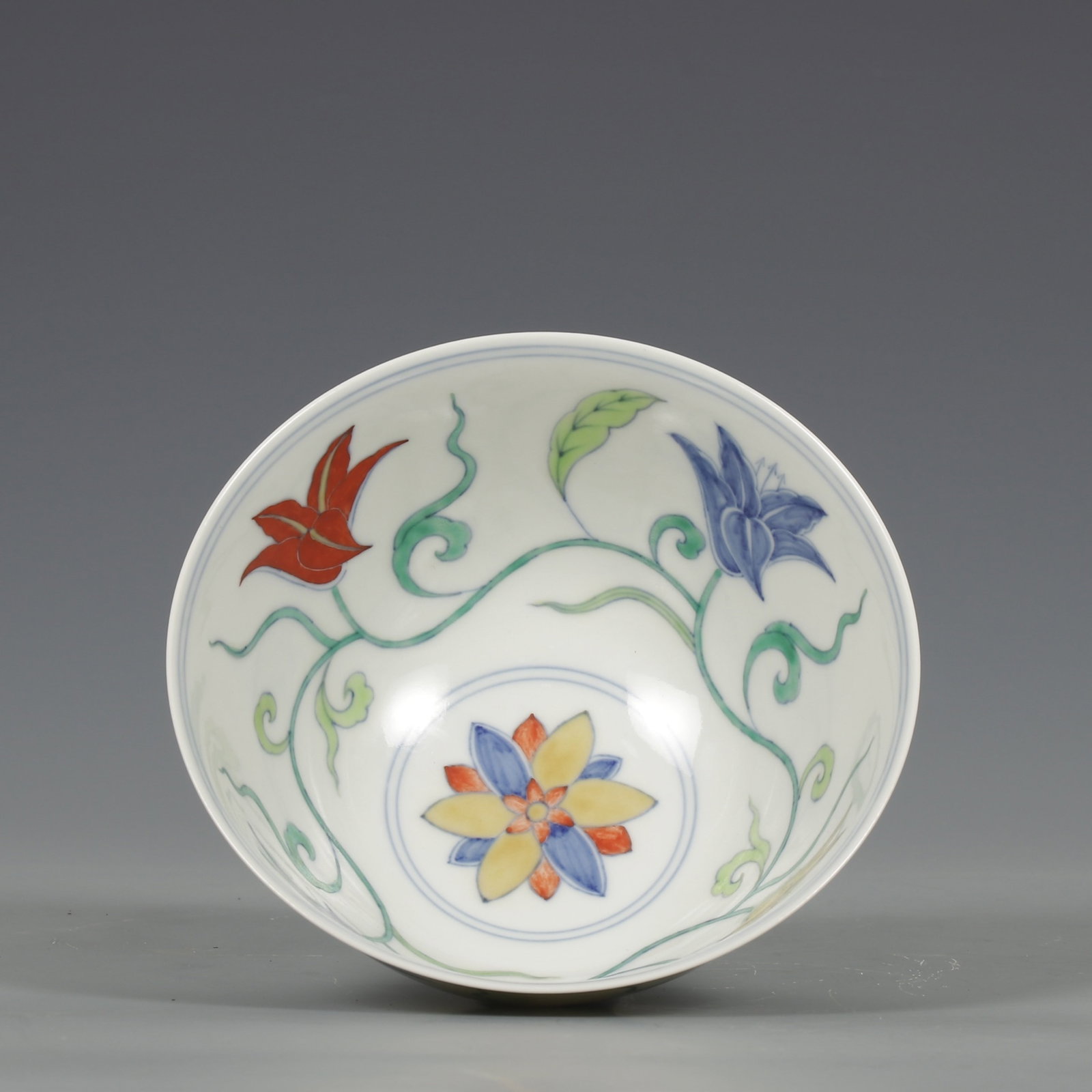 An Exquisite Doucai Flower Pattern Bowl - 7