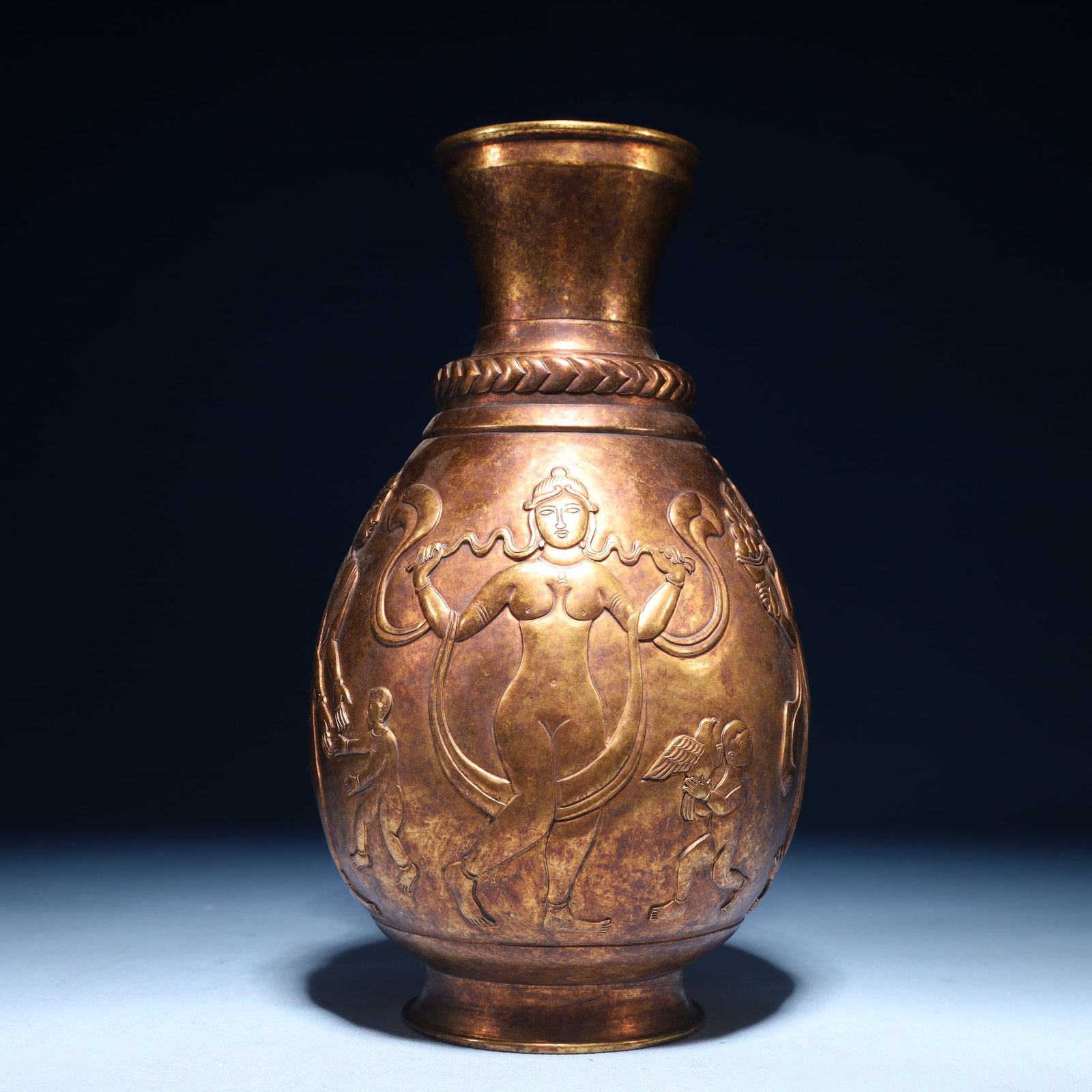 An Exquisite Gilt Bronze Figure Pattern Vase (1 of 8)