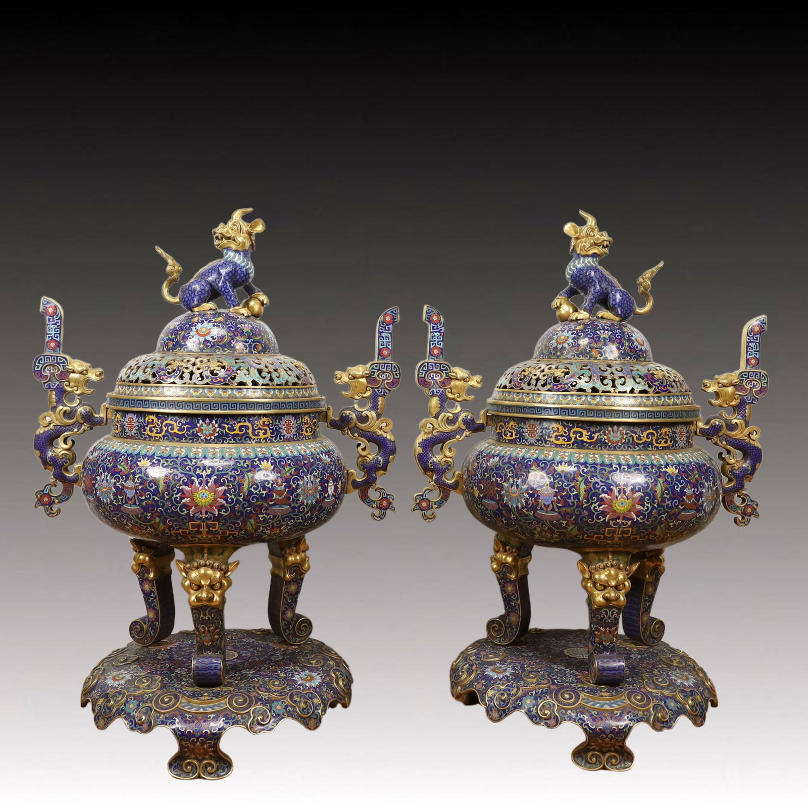 A Pair of Huge Cloisonne Hollow Lotus Pattern Dragon-Ears Tripod Censers,With Beast Cover: A Pair of Huge Cloisonne Hollow Lotus Pattern Dragon-Ears Tripod Censers,With Beast Cover,Qing Dynasty, China,With Mark,Size:24inx16.5inx34.6in,Weight:80000g 一对景泰蓝&#