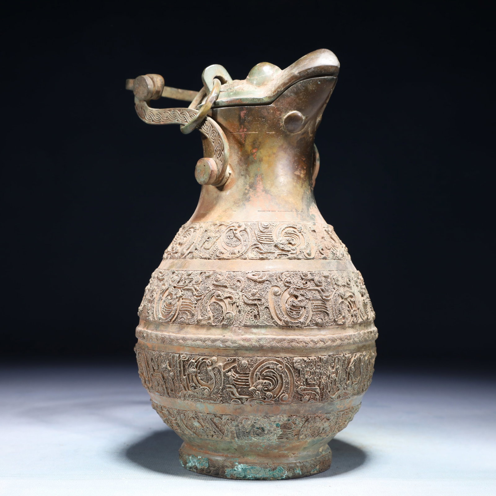 A Rare Bronze Chi-Dragon Pattern Loop-Handled Pot,With Inscription - 4