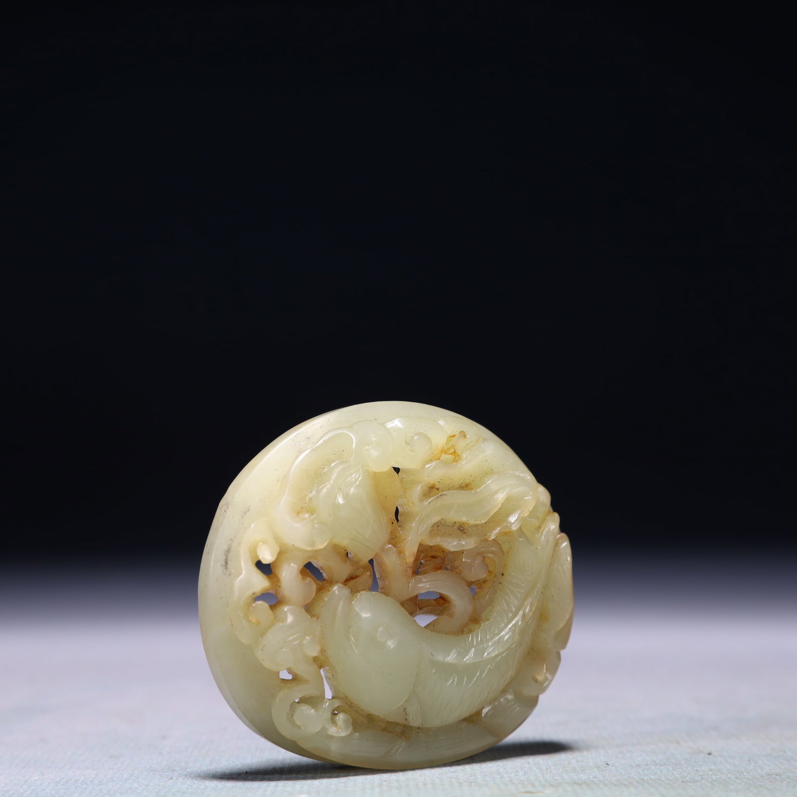 An Exquisite White Jade Fish Pattern Pendant - 4
