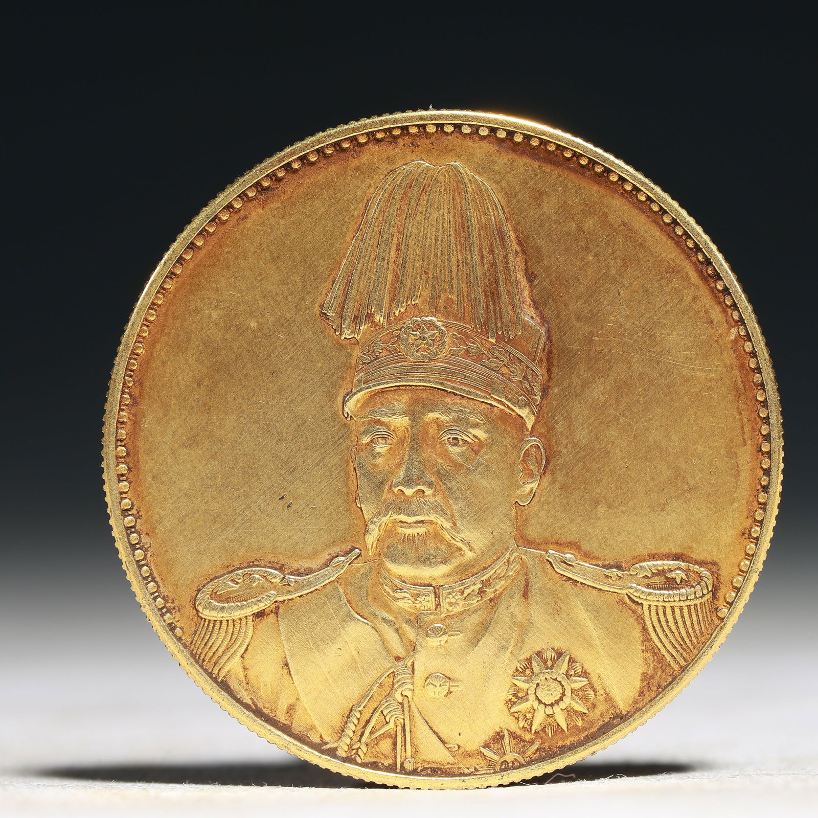 An Exquisite Sterling silver-Gilt gold Coin: An Exquisite Sterling silver-Gilt gold Coin,the Republic of China, China, Size:1.5in Weight:37.5g 纯银鎏金硬币