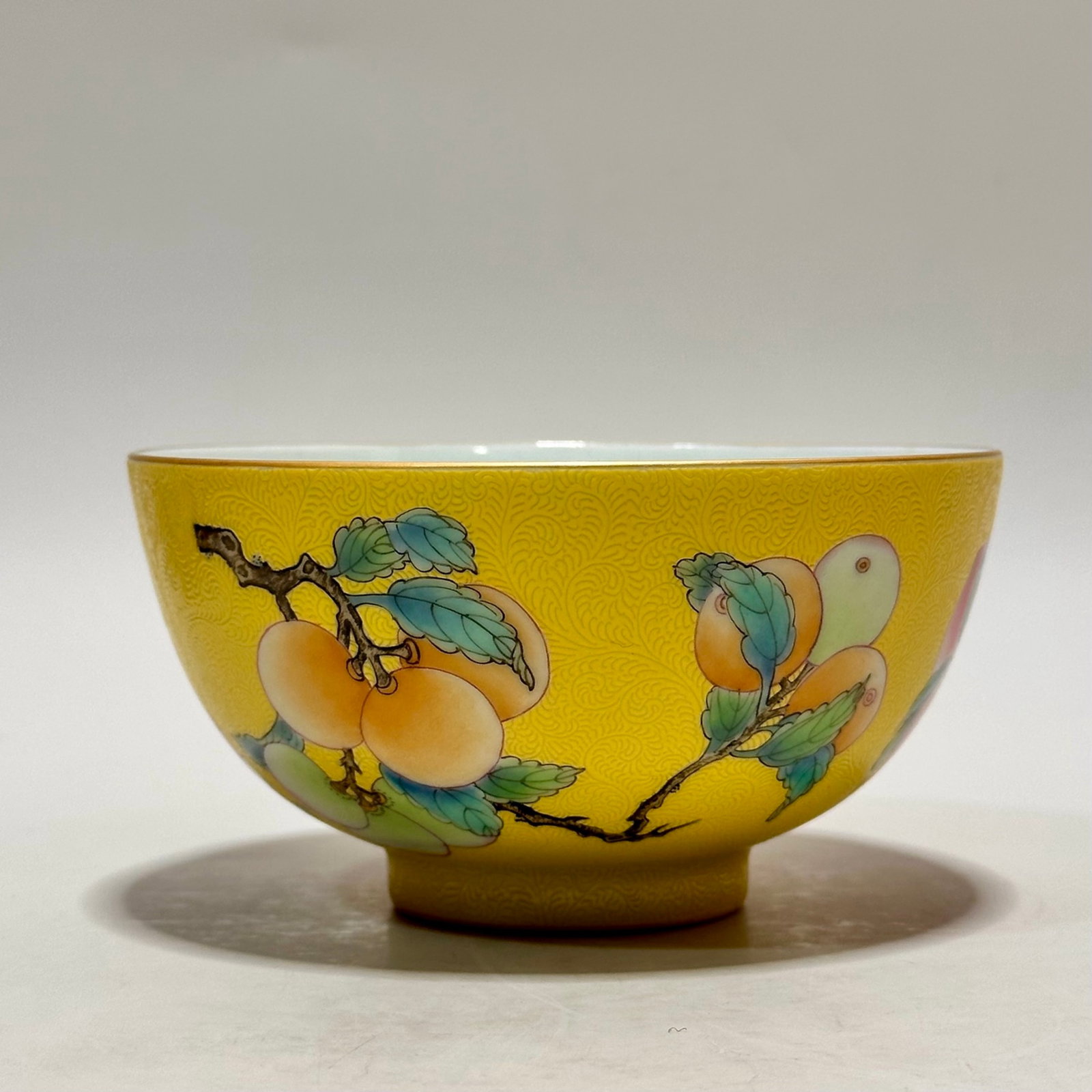 An Exquisite Enamel Peach Pattern Bowl - 2